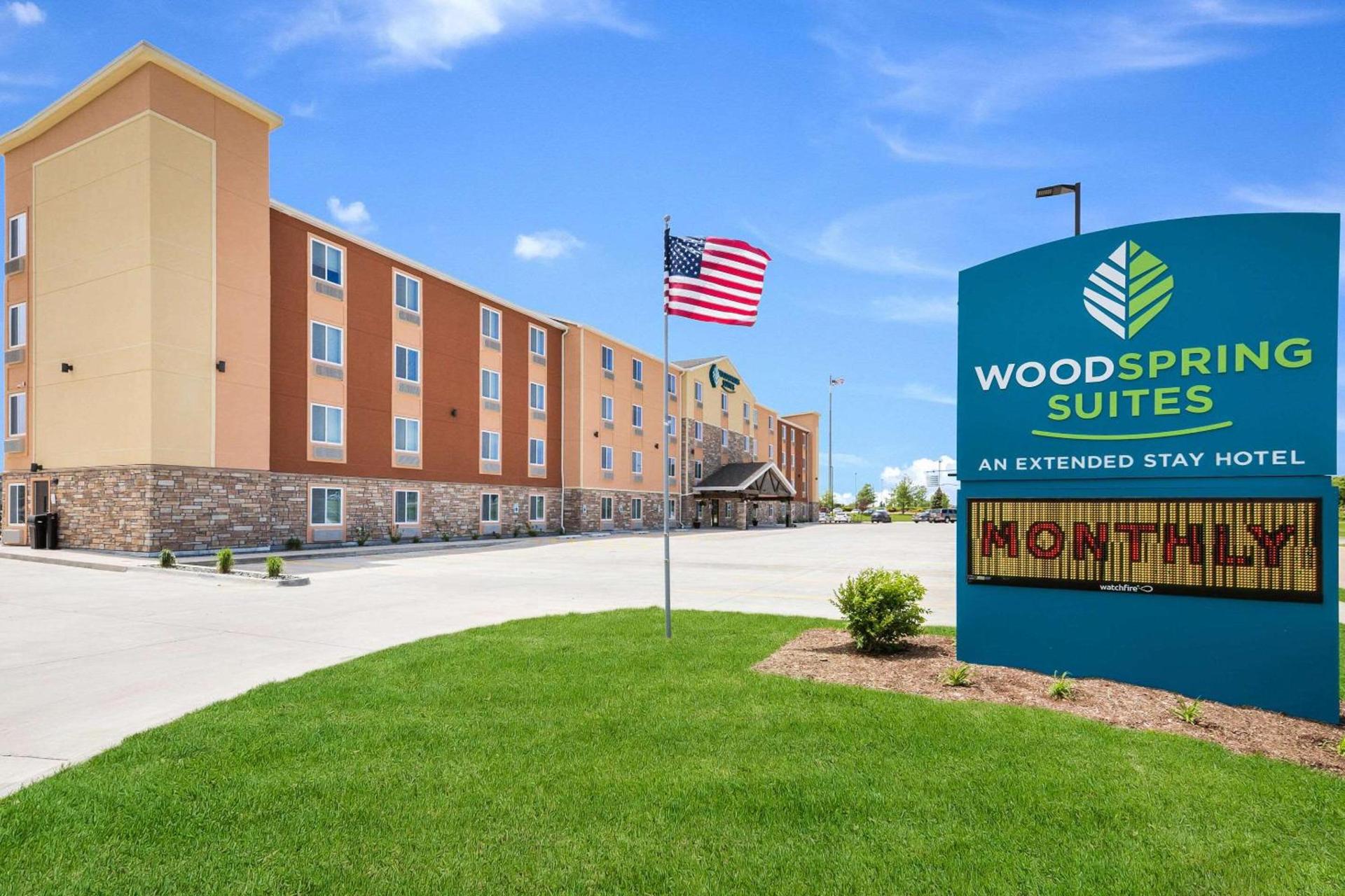WoodSpring Suites Davenport Quad Cities photo 3