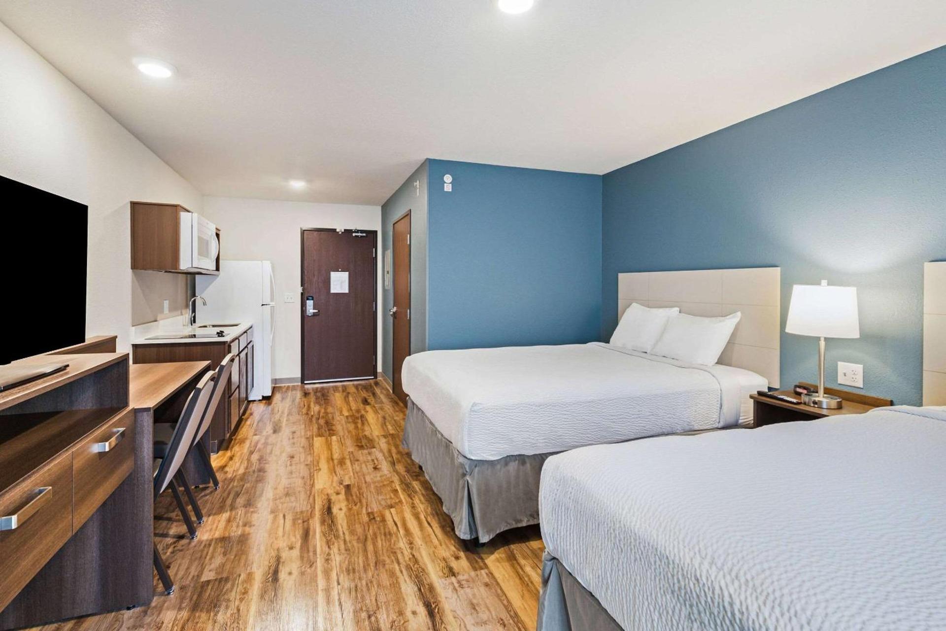 WoodSpring Suites Davenport Quad Cities photo 14