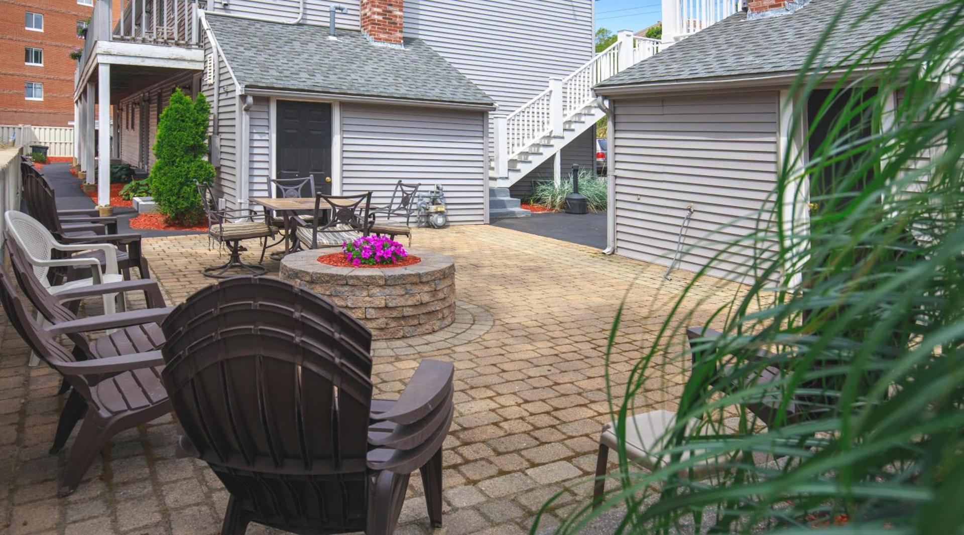 Ocean Inn on Nantasket Beach photo 24