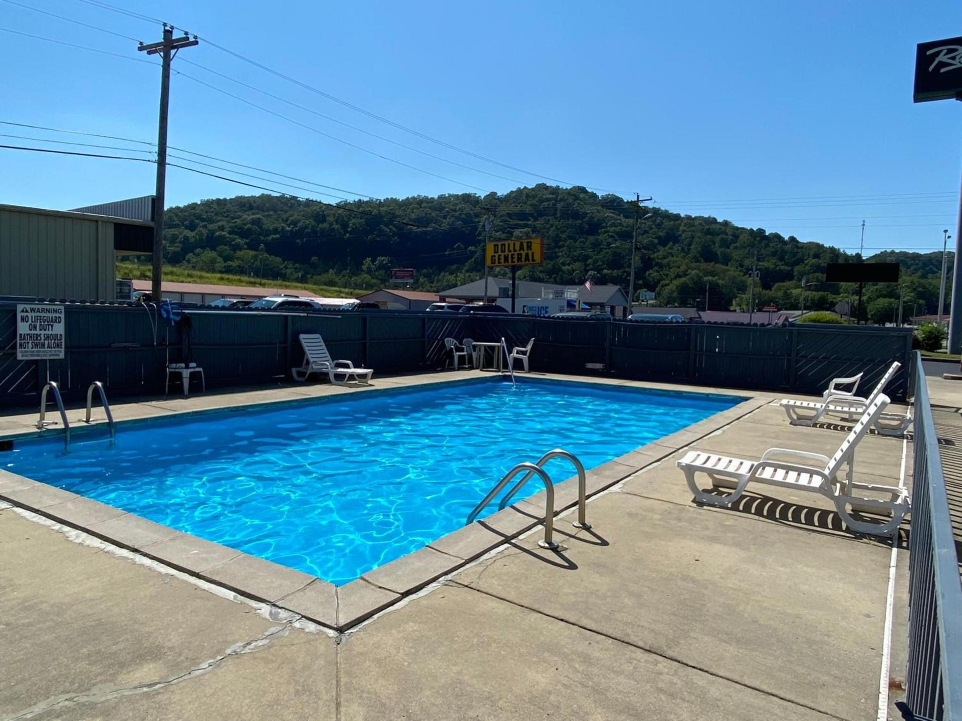 Riverfront Lodge photo 7