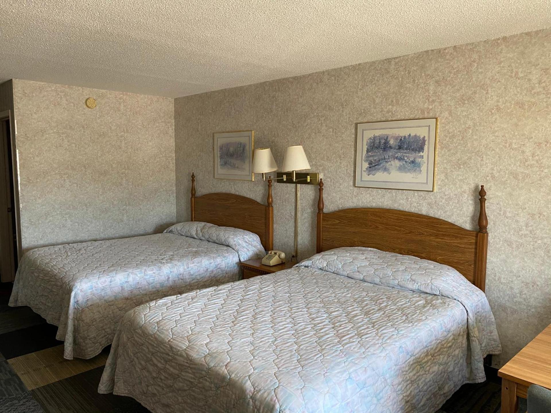 Riverfront Lodge photo 6