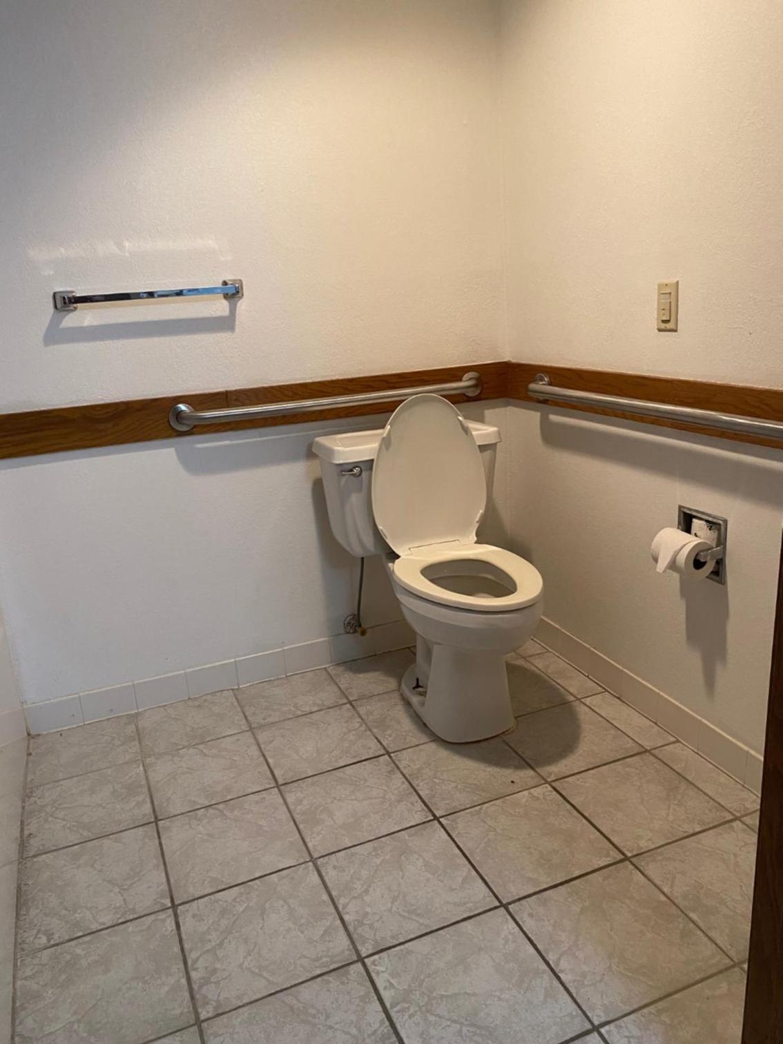 Americas Best Value Inn Champaign photo 20