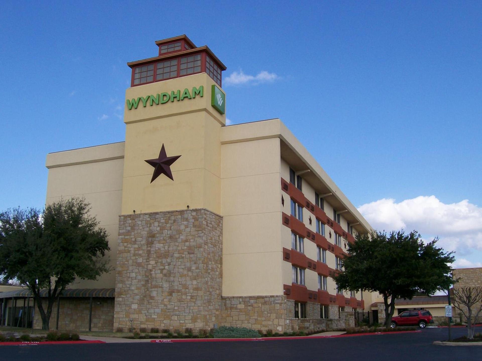Wyndham Garden Hotel Austin photo 1