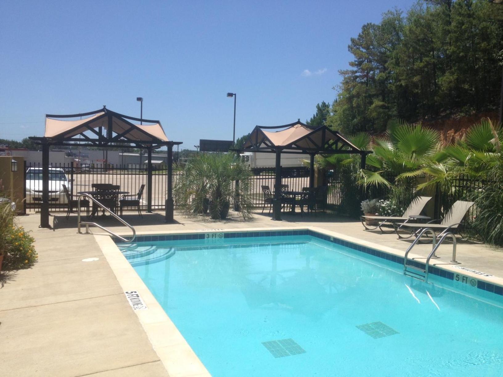 Baymont by Wyndham Henderson photo 6