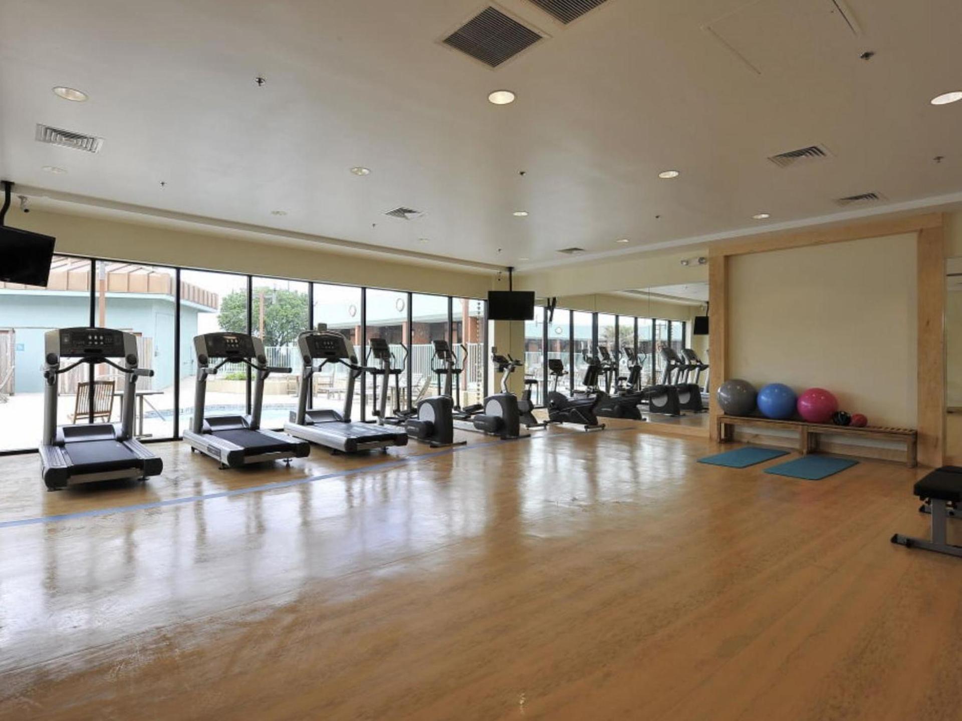 Wyndham Garden Hotel Austin photo 2