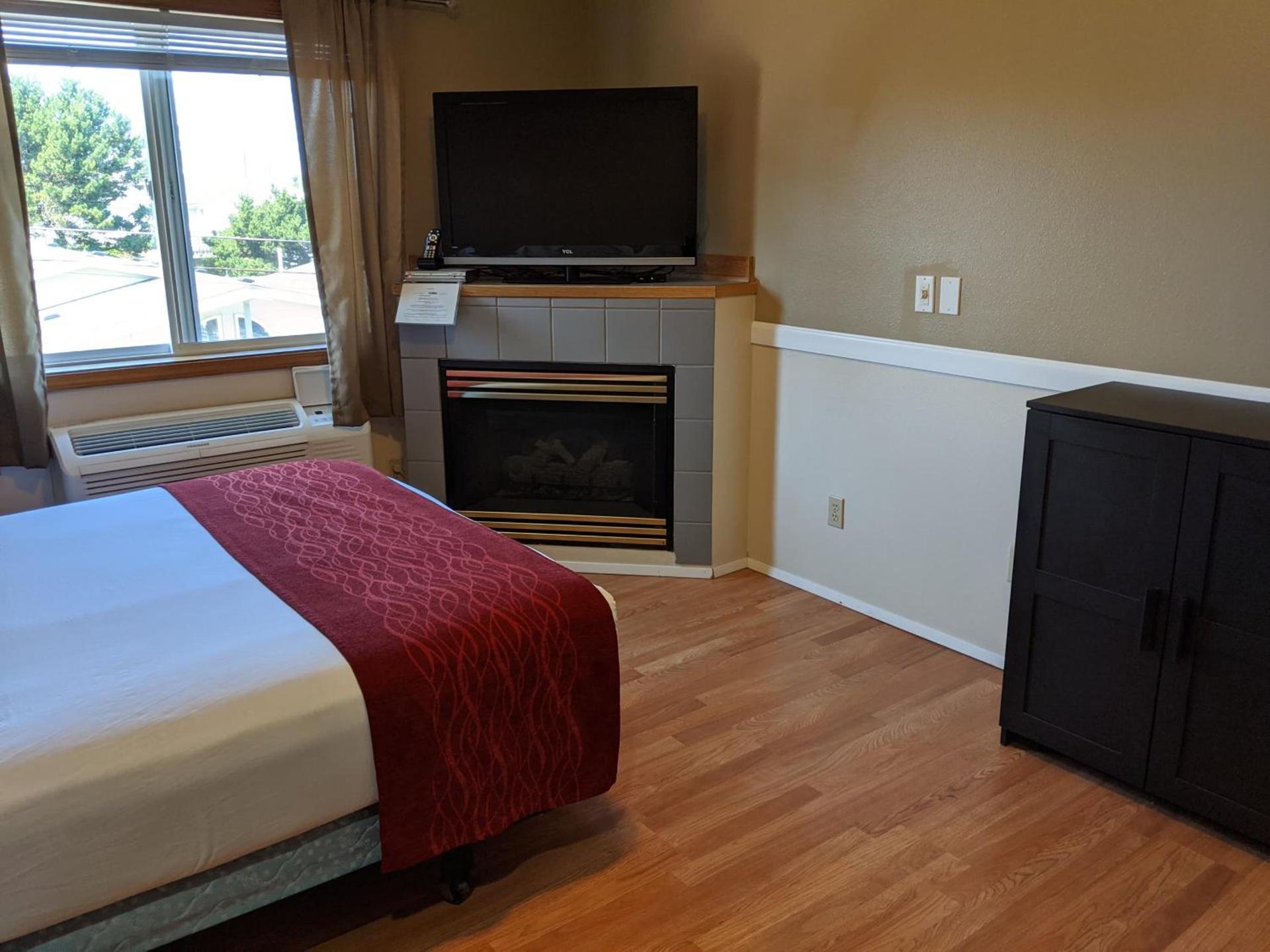 Hillcrest Inn photo 16