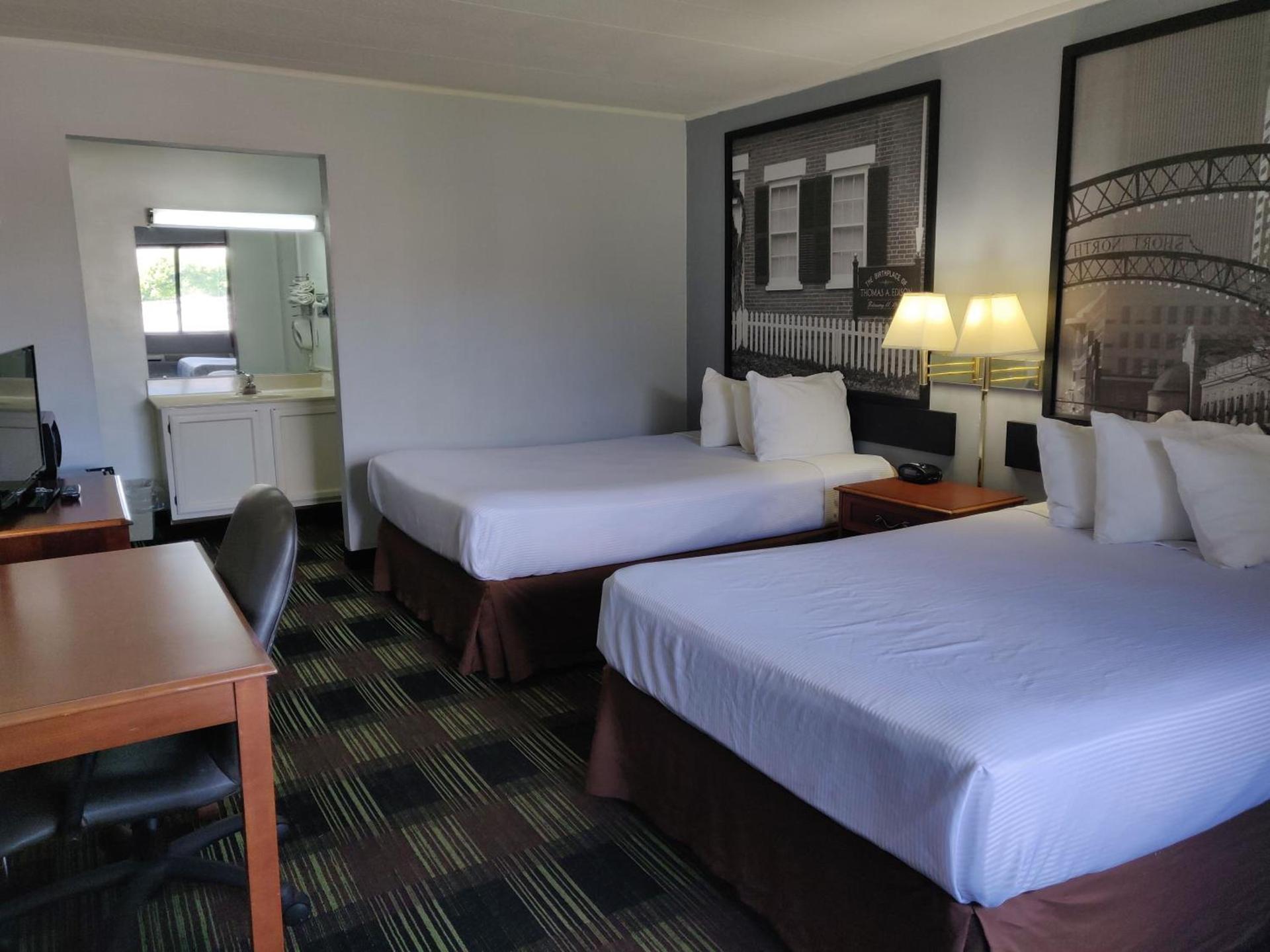 Sprucewood Inn photo 17