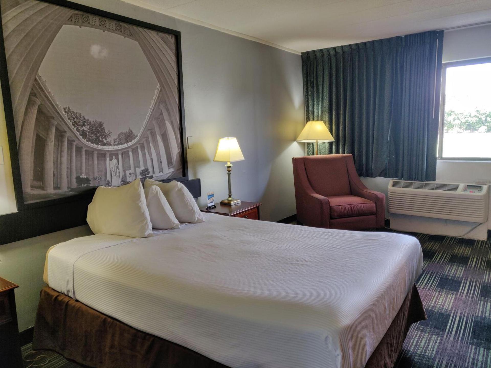 Sprucewood Inn photo 10