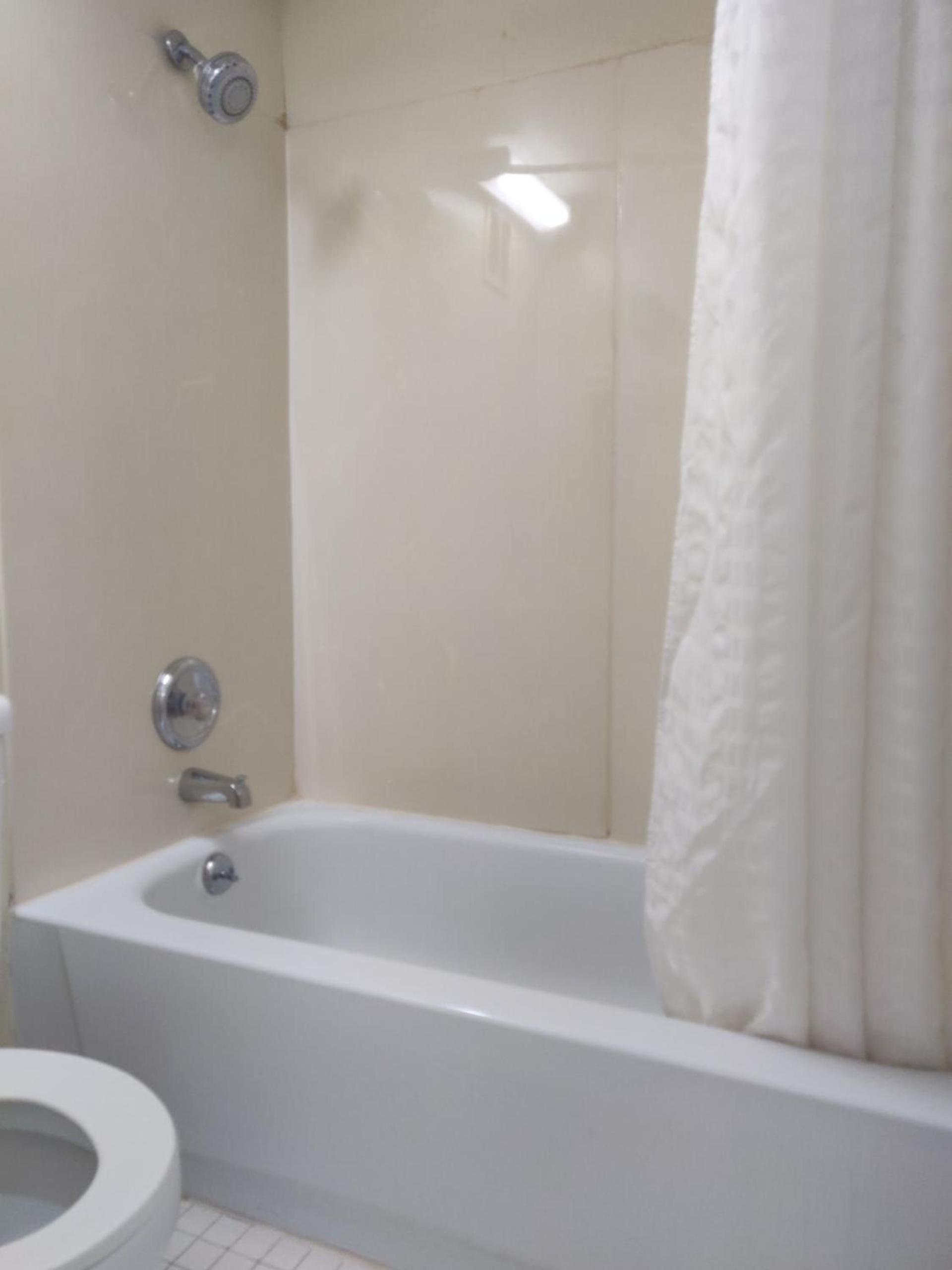 Sprucewood Inn photo 4
