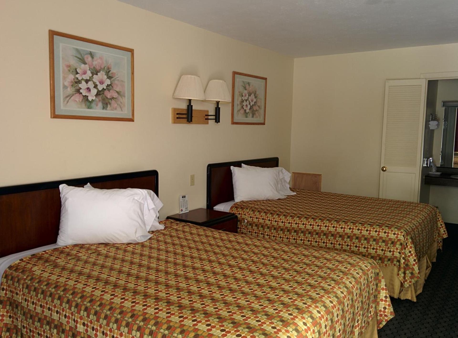 Economy Inn Toledo-Perrysburg photo 3