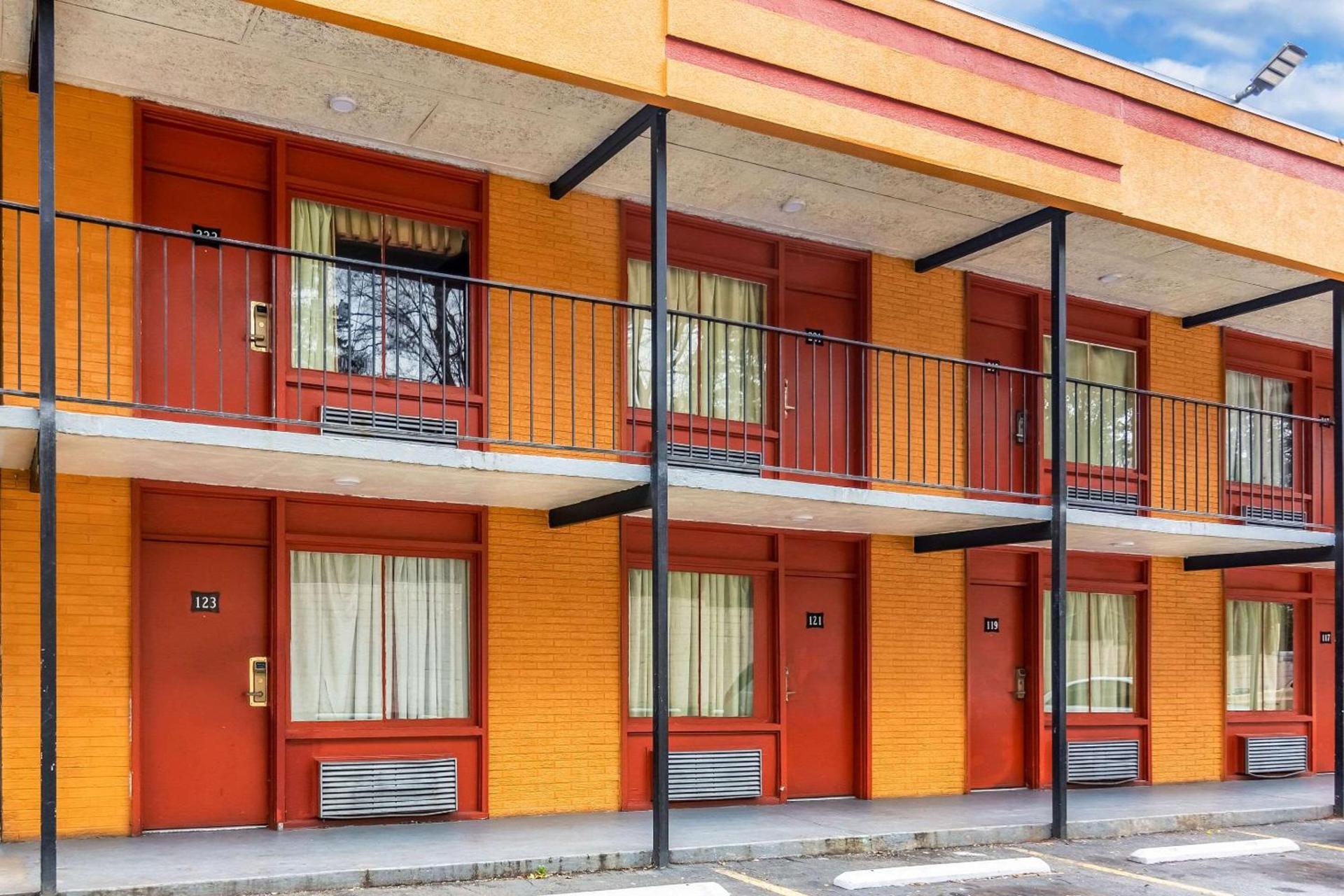 Econo Lodge Charlotte Airport Area photo 4