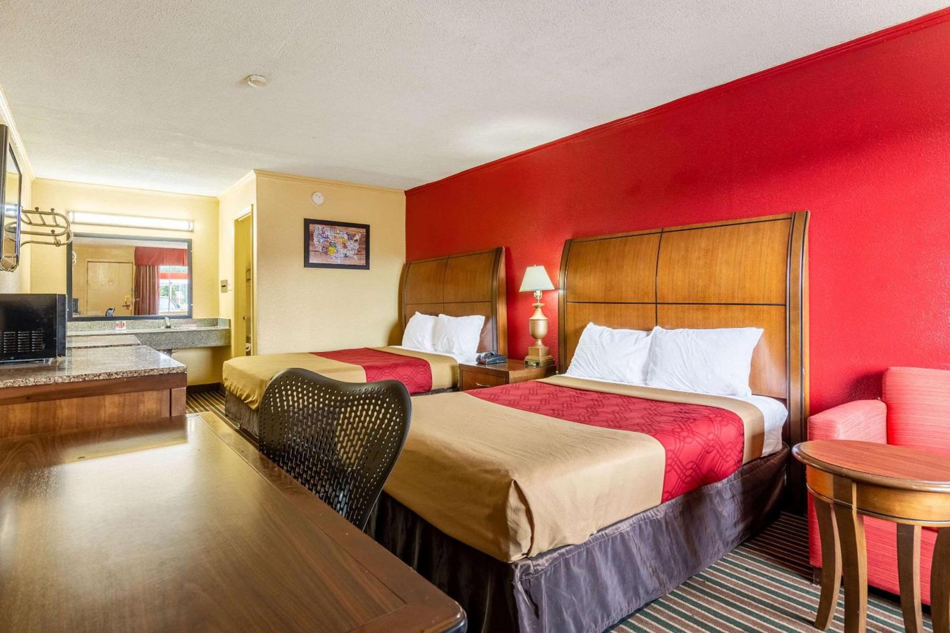 Econo Lodge Charlotte Airport Area photo 9
