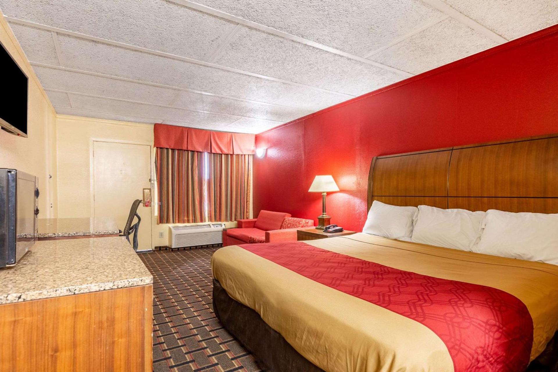 Econo Lodge Charlotte Airport Area photo 15