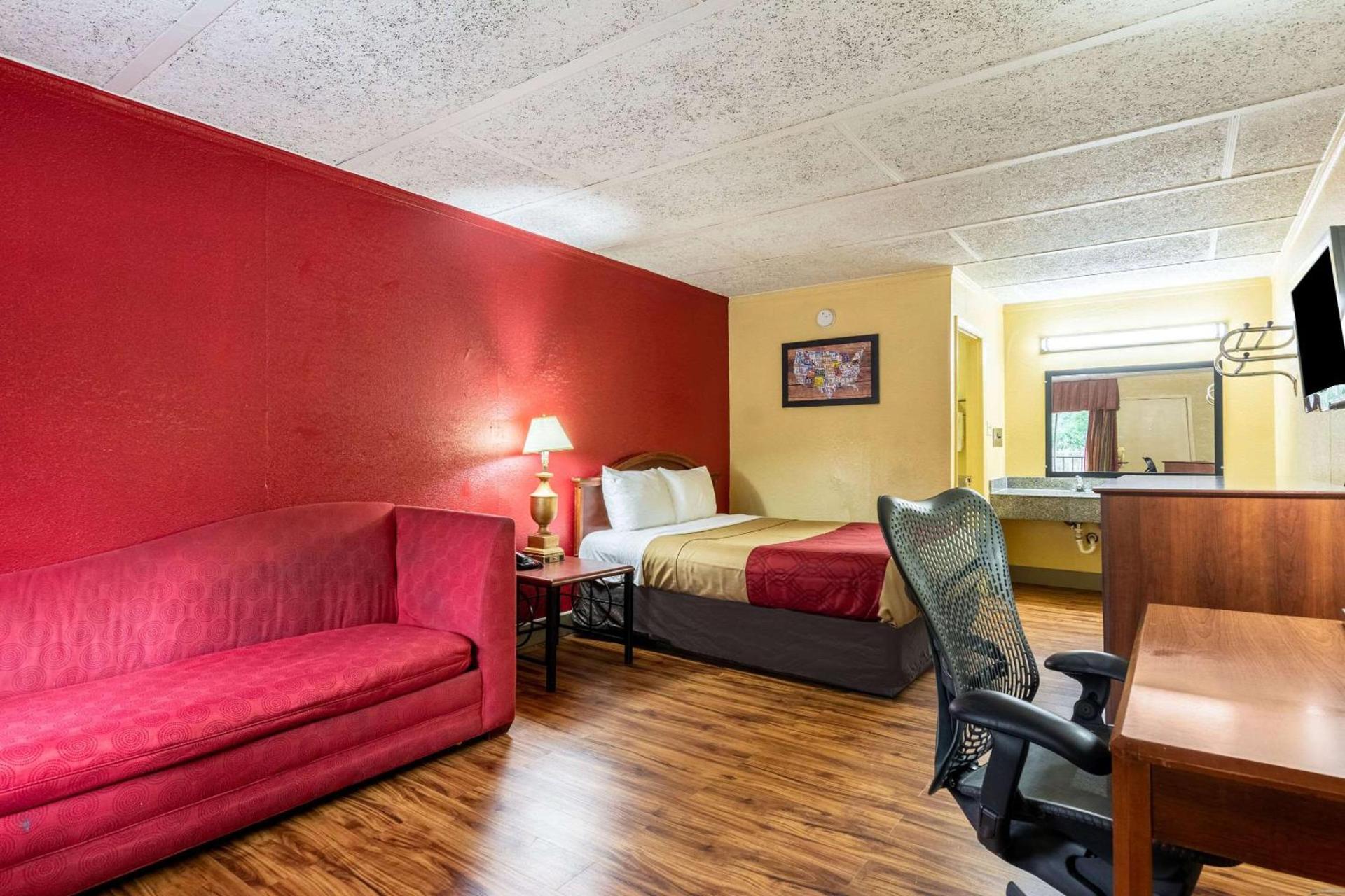 Econo Lodge Charlotte Airport Area photo 18