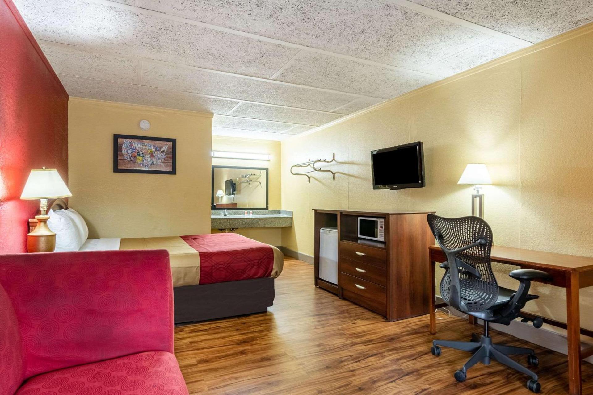 Econo Lodge Charlotte Airport Area photo 19