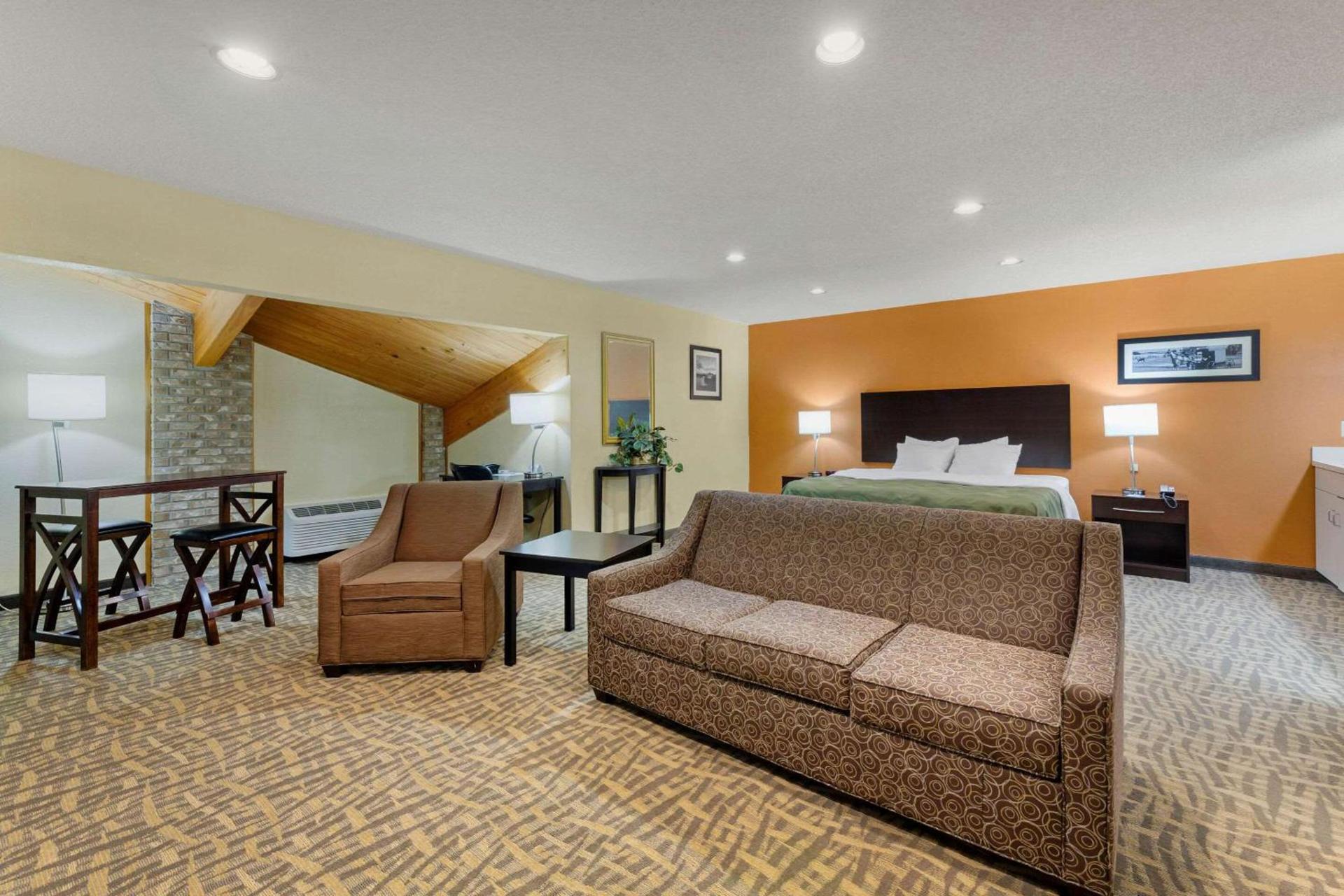 Quality Inn Wooster photo 21