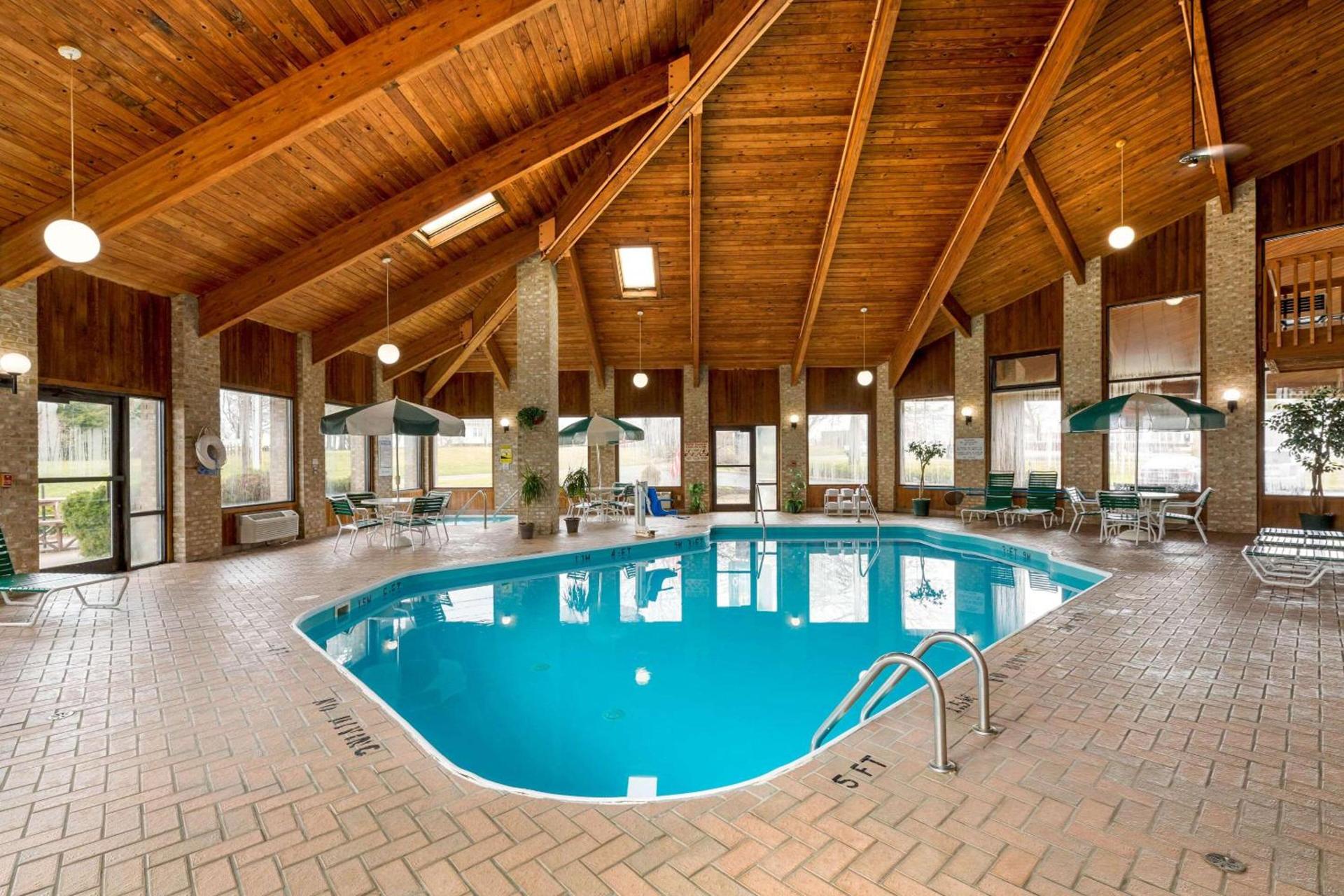 Quality Inn Wooster photo 13
