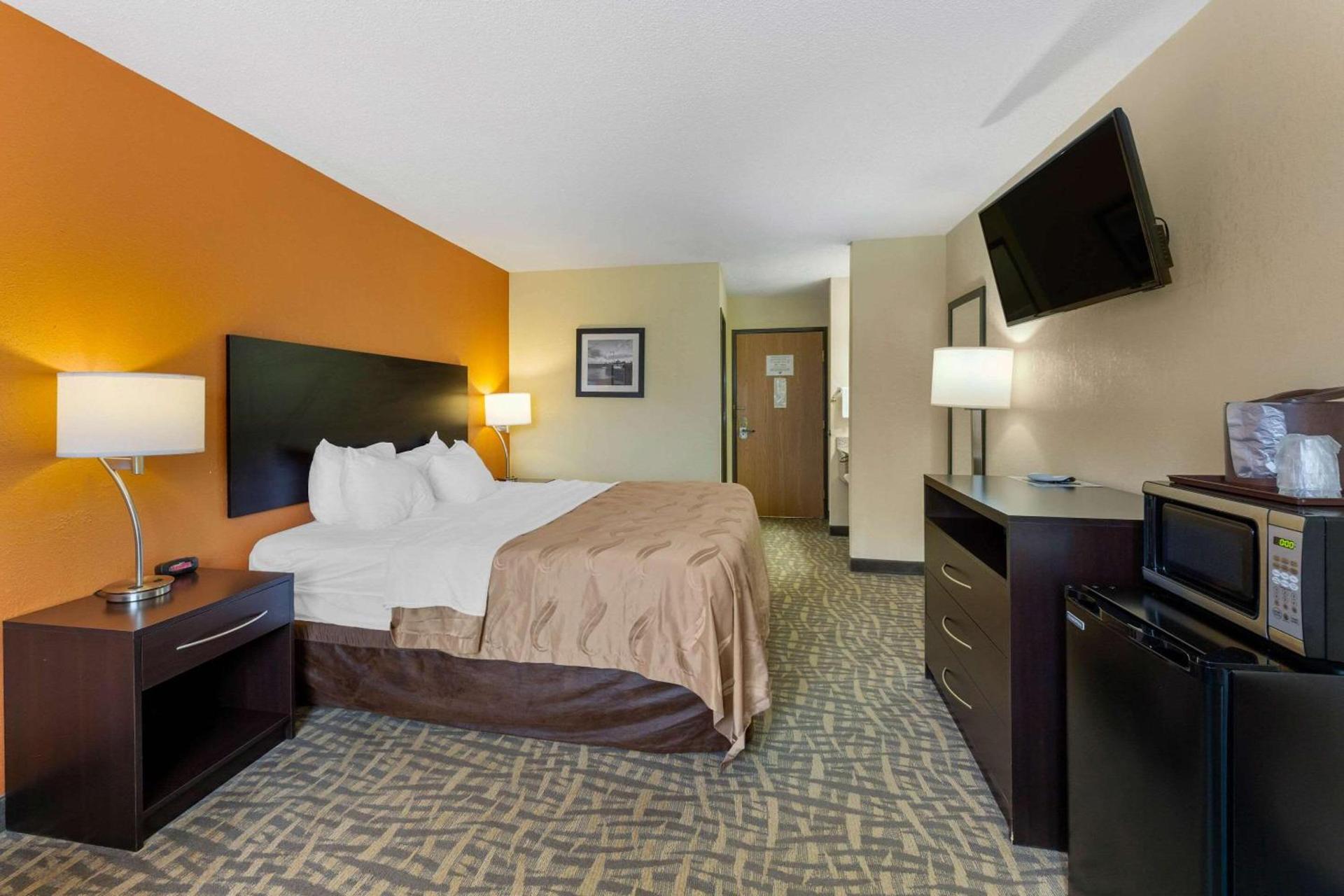 Quality Inn Wooster photo 8