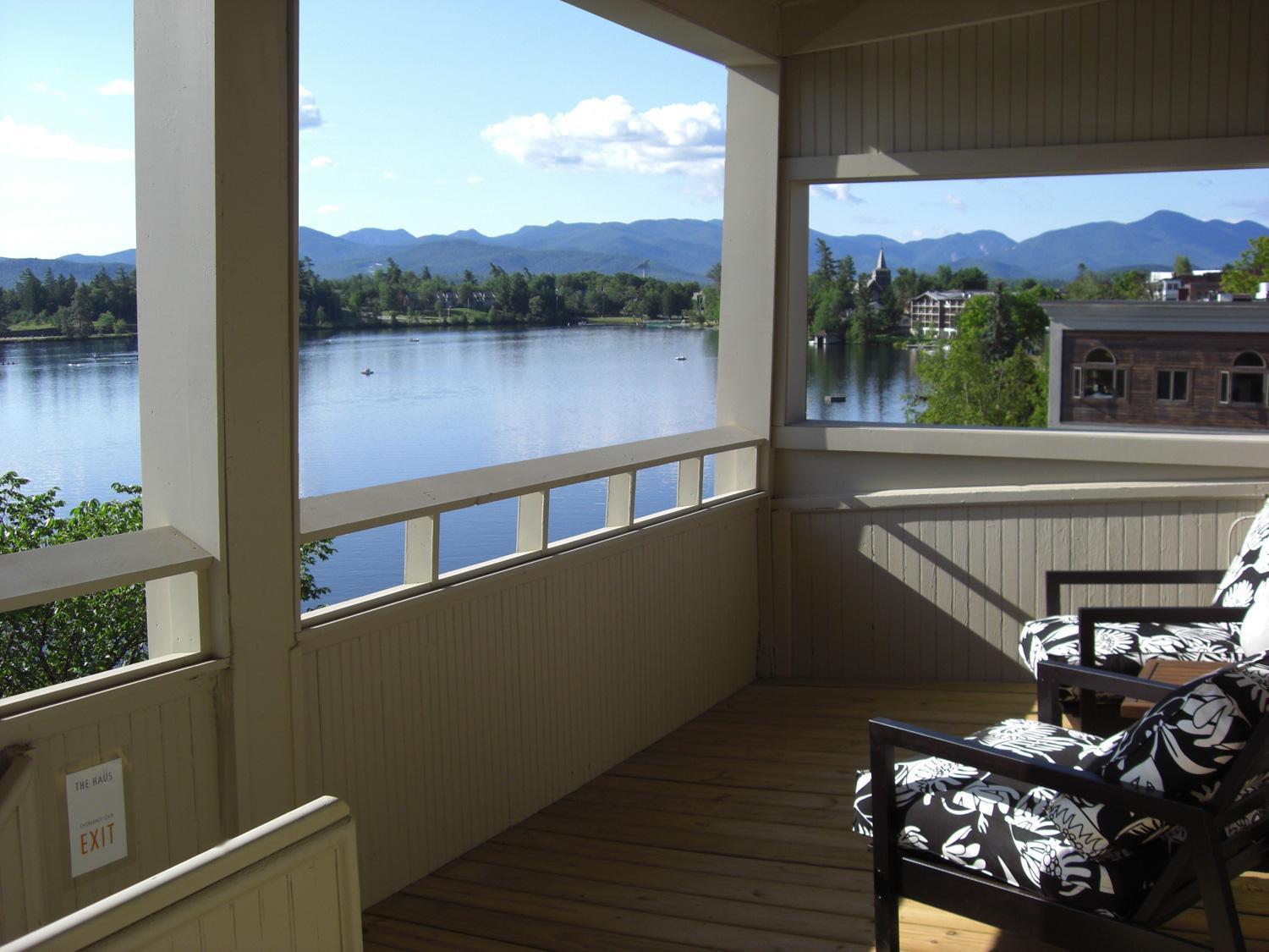 The Haus on Mirror Lake photo 3