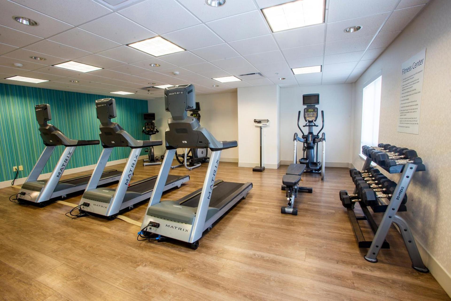 Holiday Inn Express & Suites Bethlehem Airport-Allentown Area photo 4