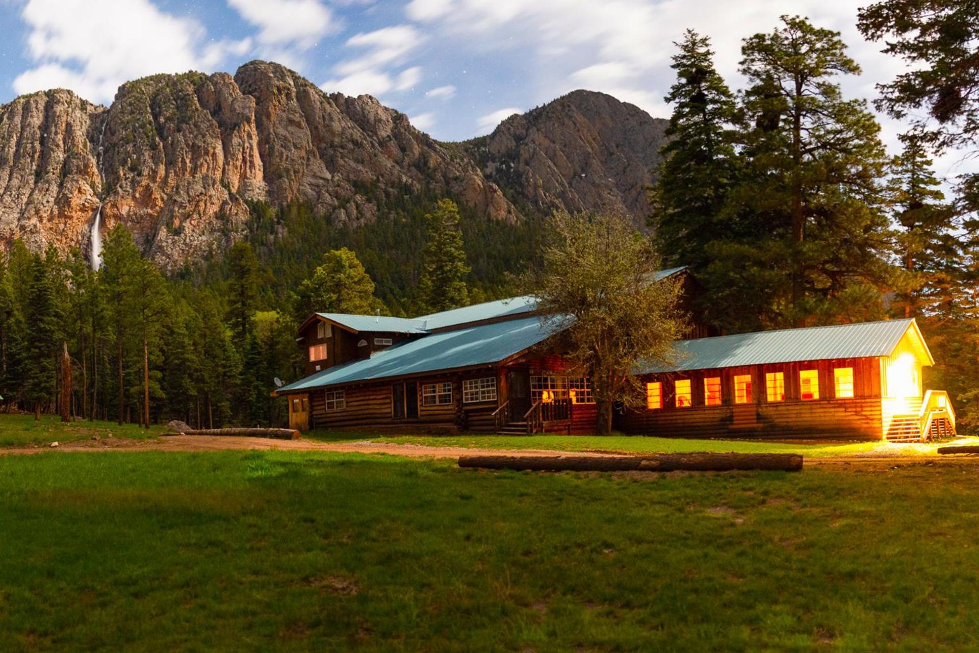 Corkins Lodge — hotel in Chama