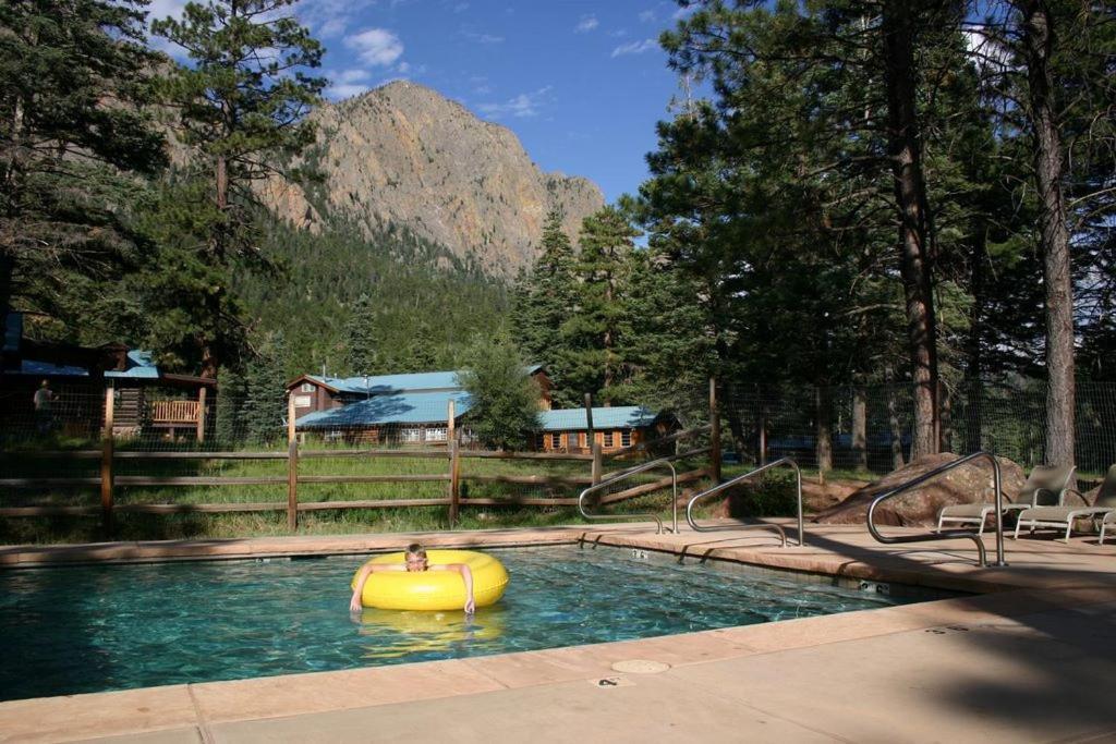 Corkins Lodge photo 96