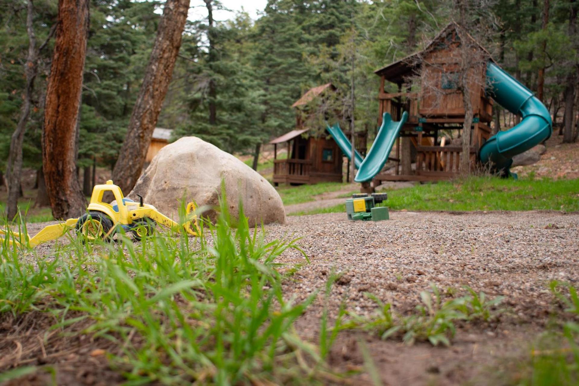 Corkins Lodge photo 100