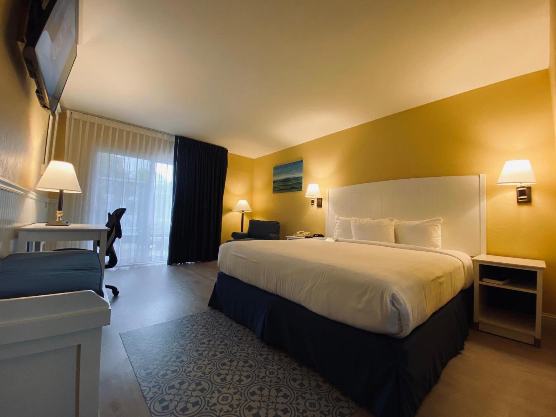 Monterey Bay Lodge photo 25