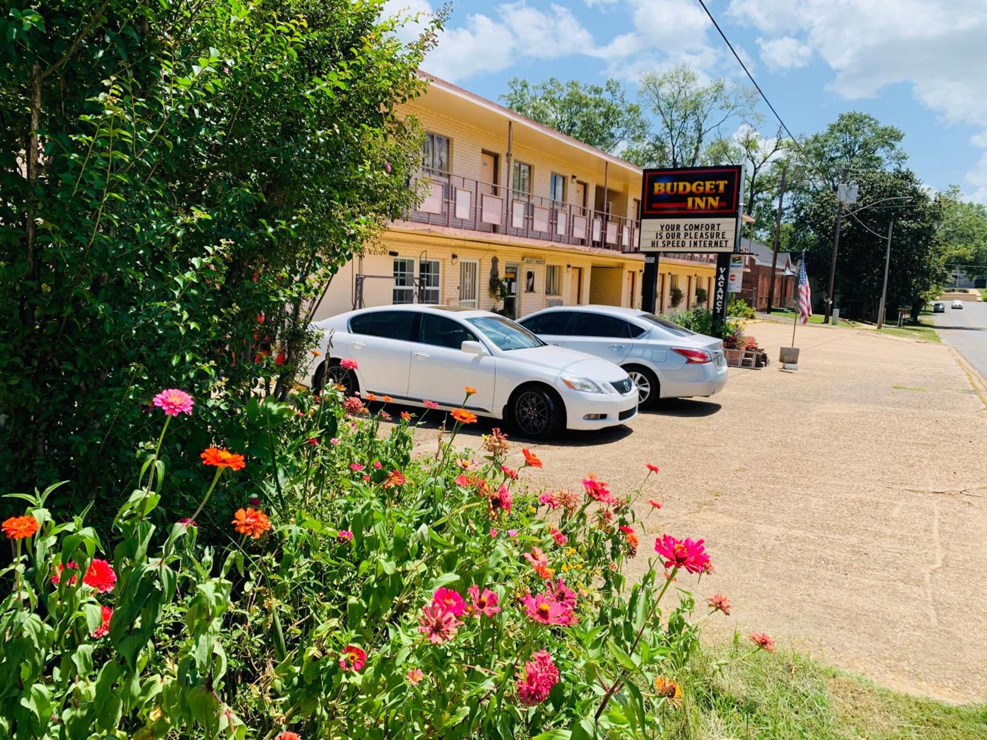 Budget Inn photo 3
