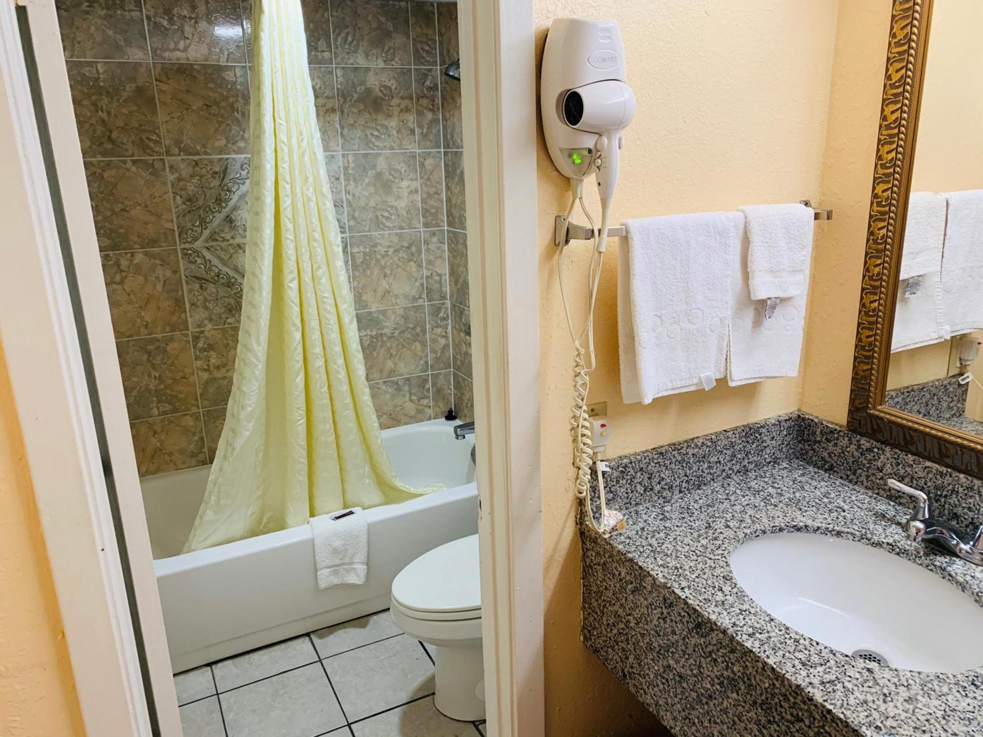 Budget Inn photo 6