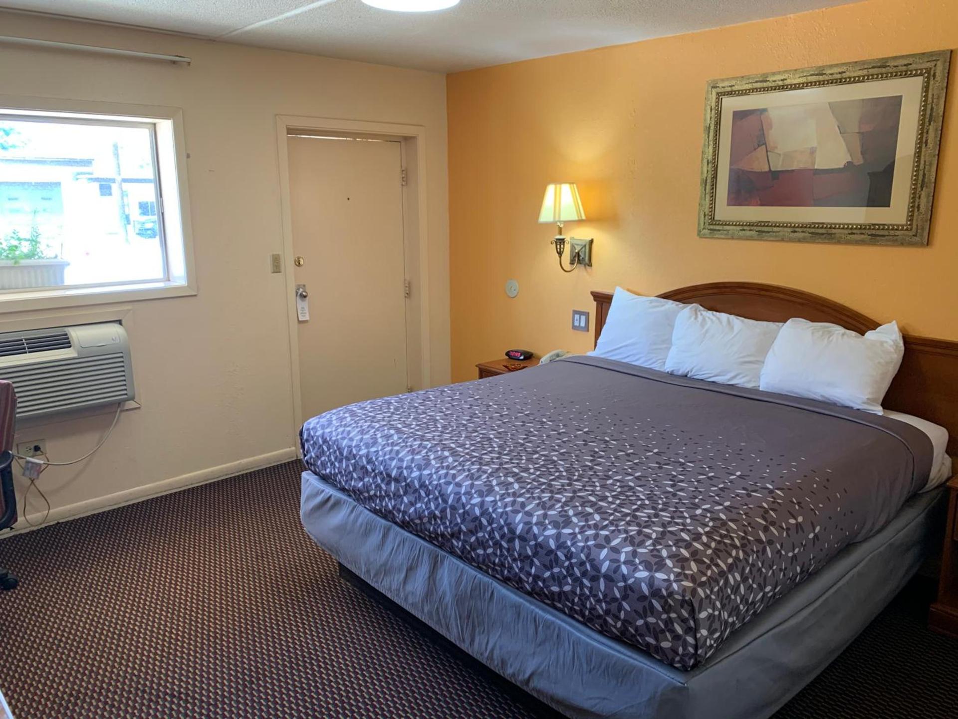 Budget Inn photo 7