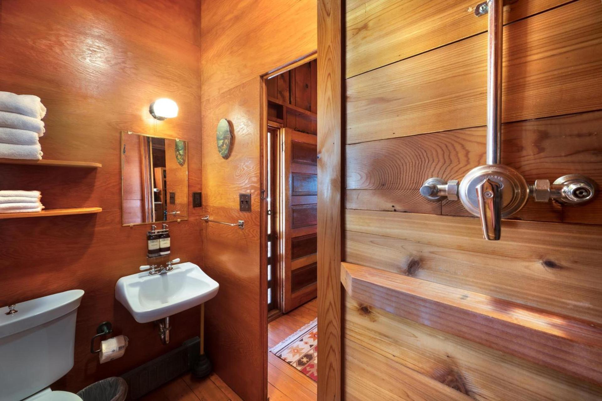 Corkins Lodge photo 72