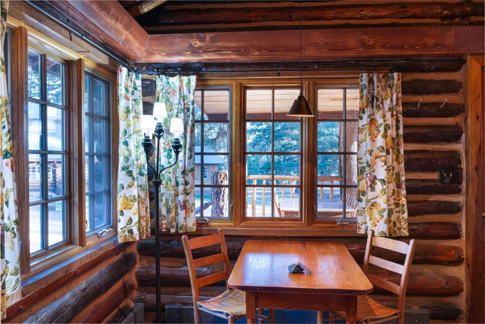 Corkins Lodge photo 65