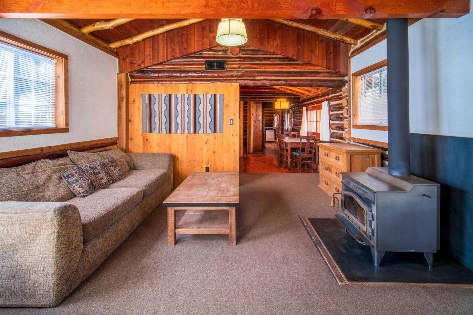 Corkins Lodge photo 51