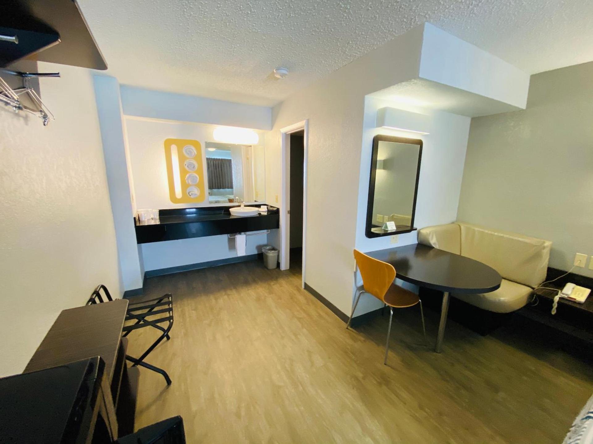 Motel 6 Boerne TX photo 2