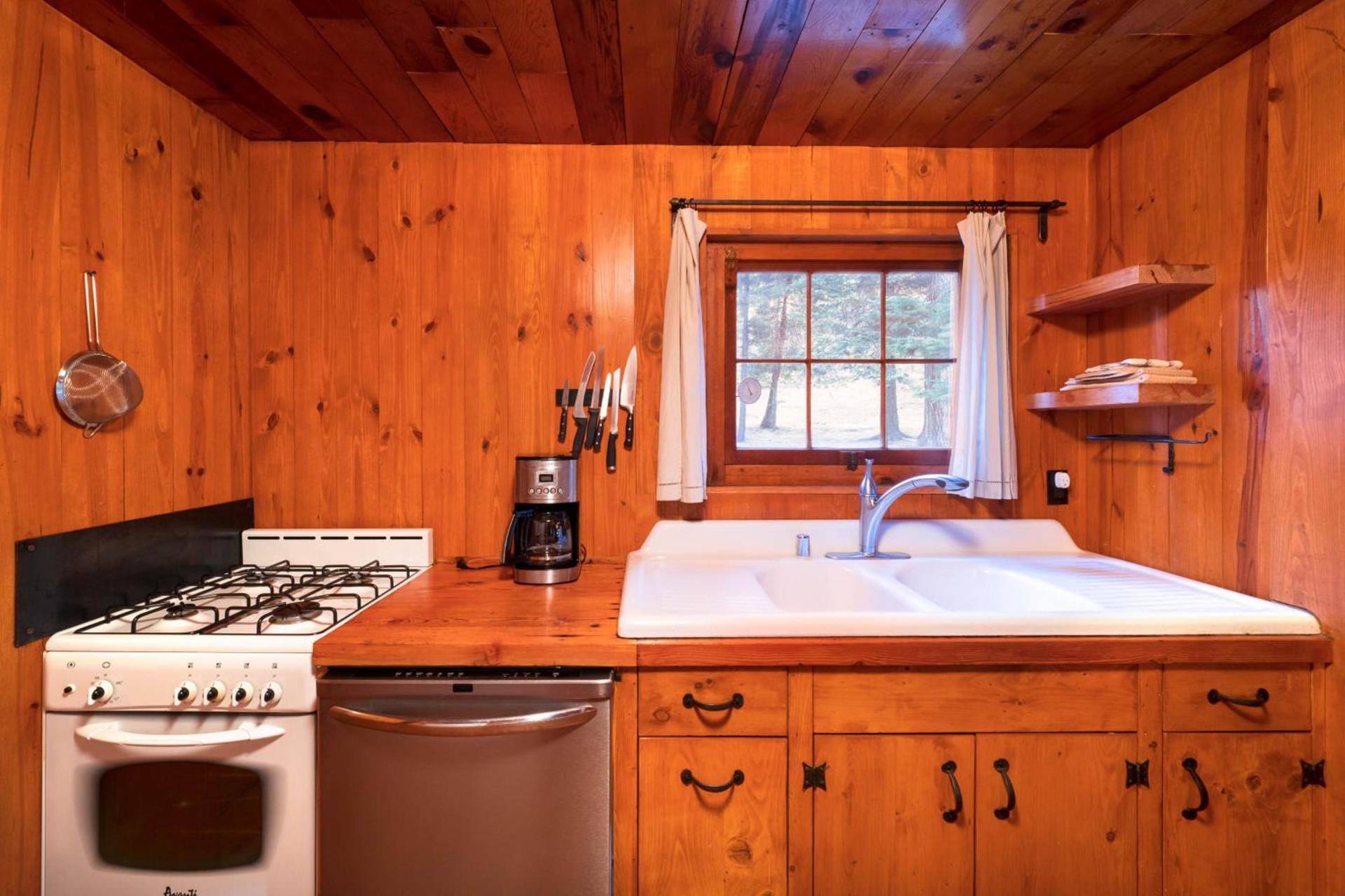 Corkins Lodge photo 38