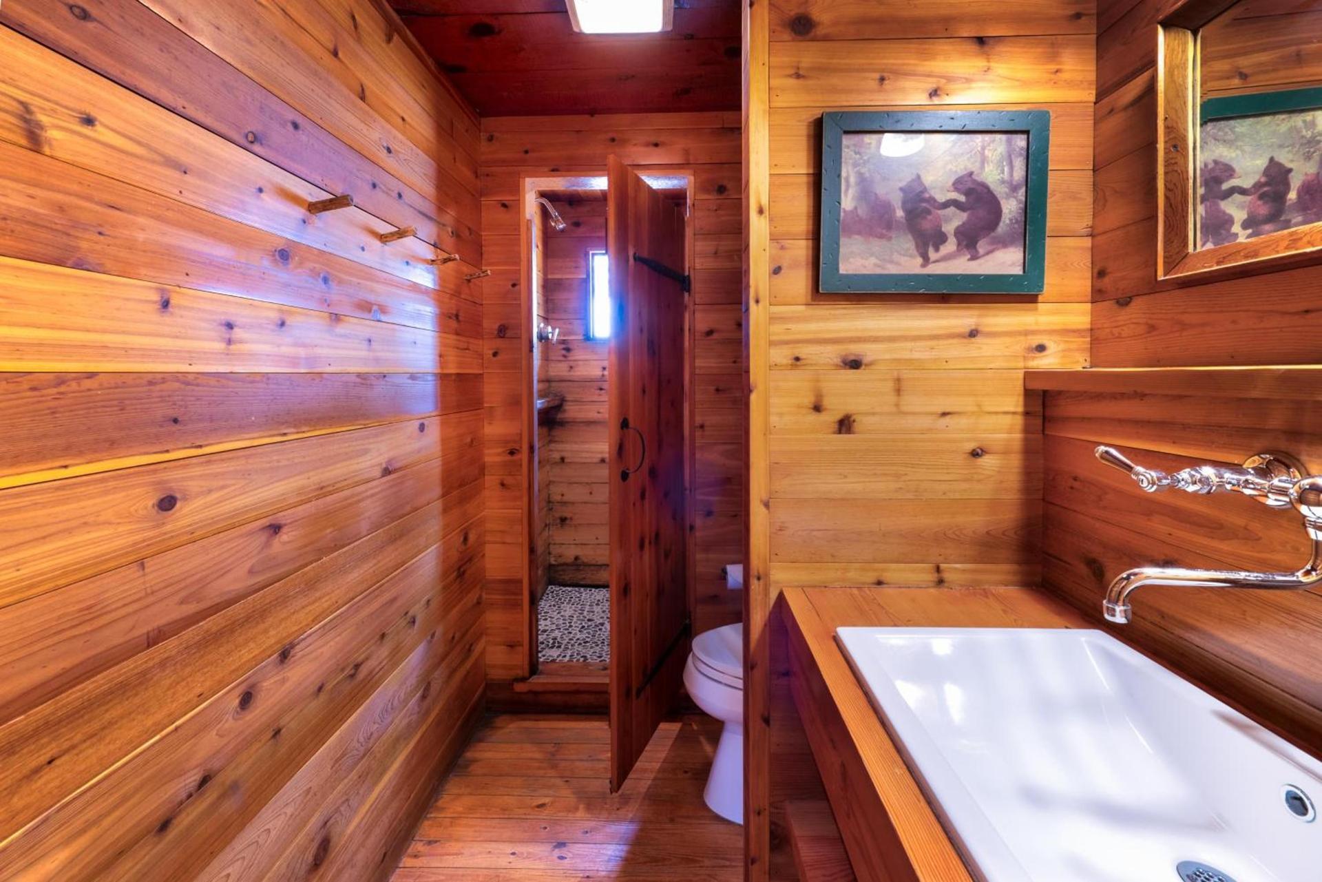 Corkins Lodge photo 33