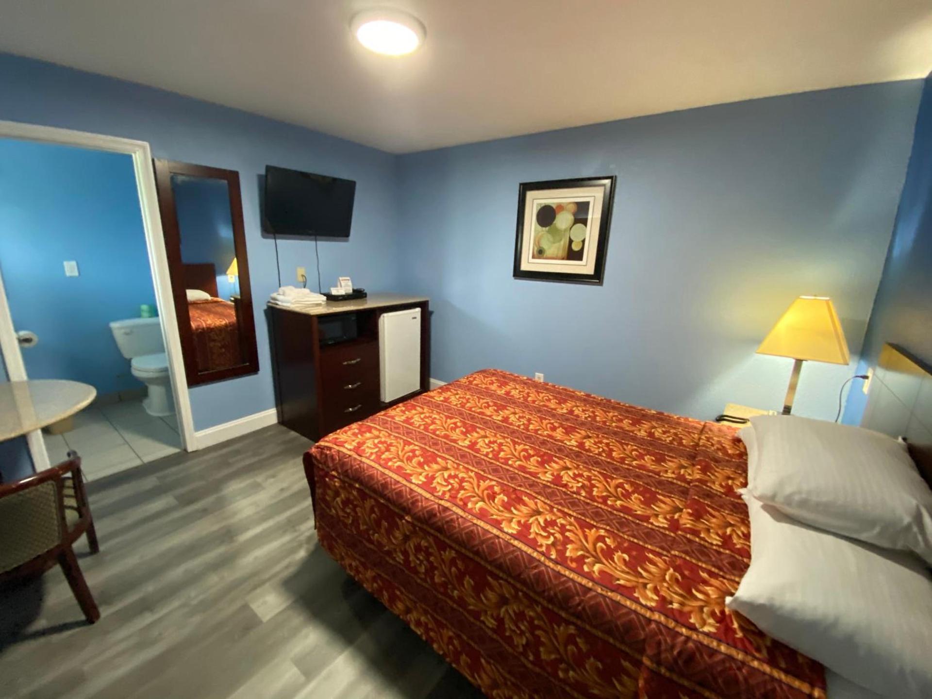 Red Carpet Inn & Suites Wrightstown photo 57
