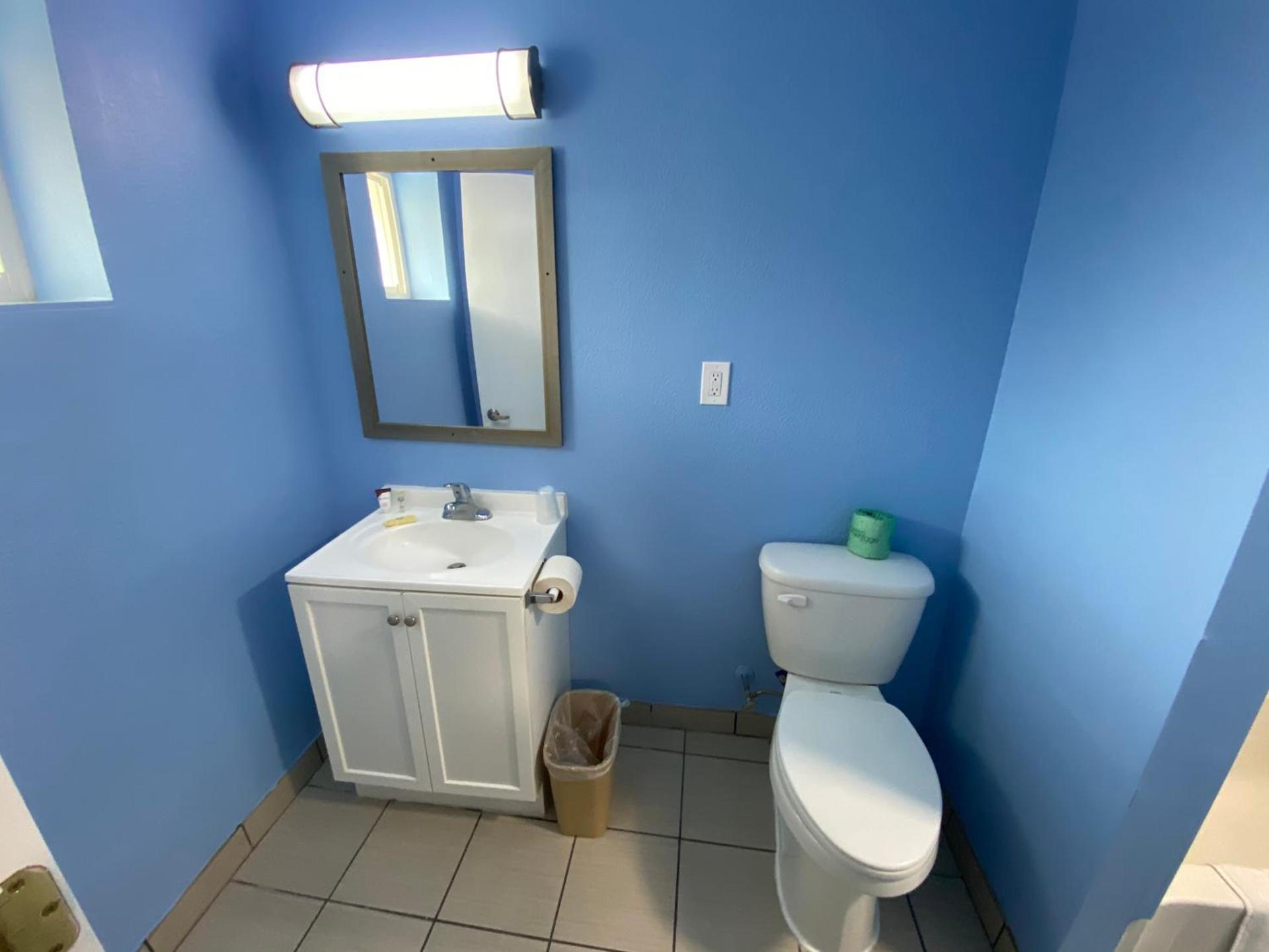 Red Carpet Inn & Suites Wrightstown photo 49