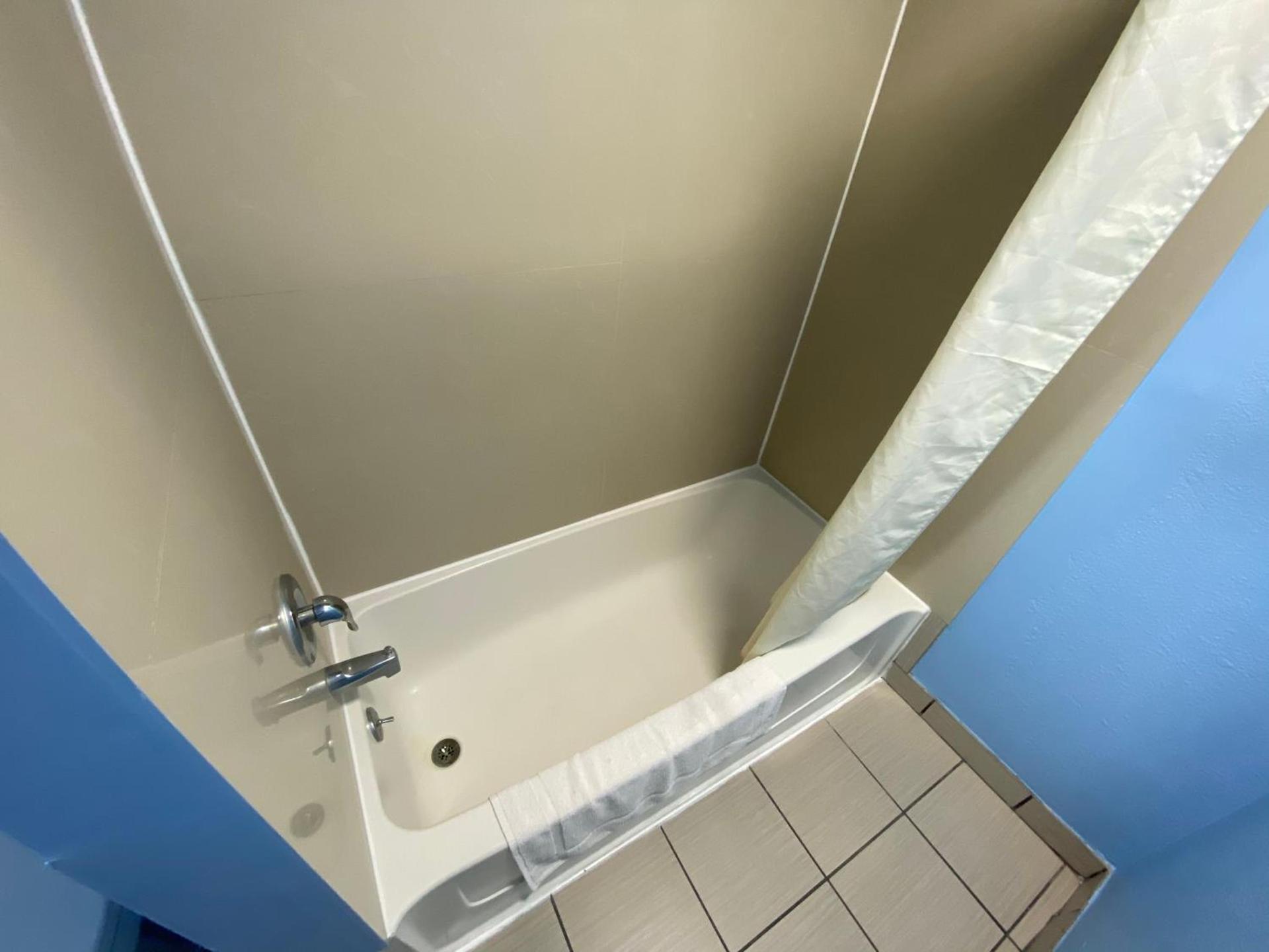 Red Carpet Inn & Suites Wrightstown photo 48