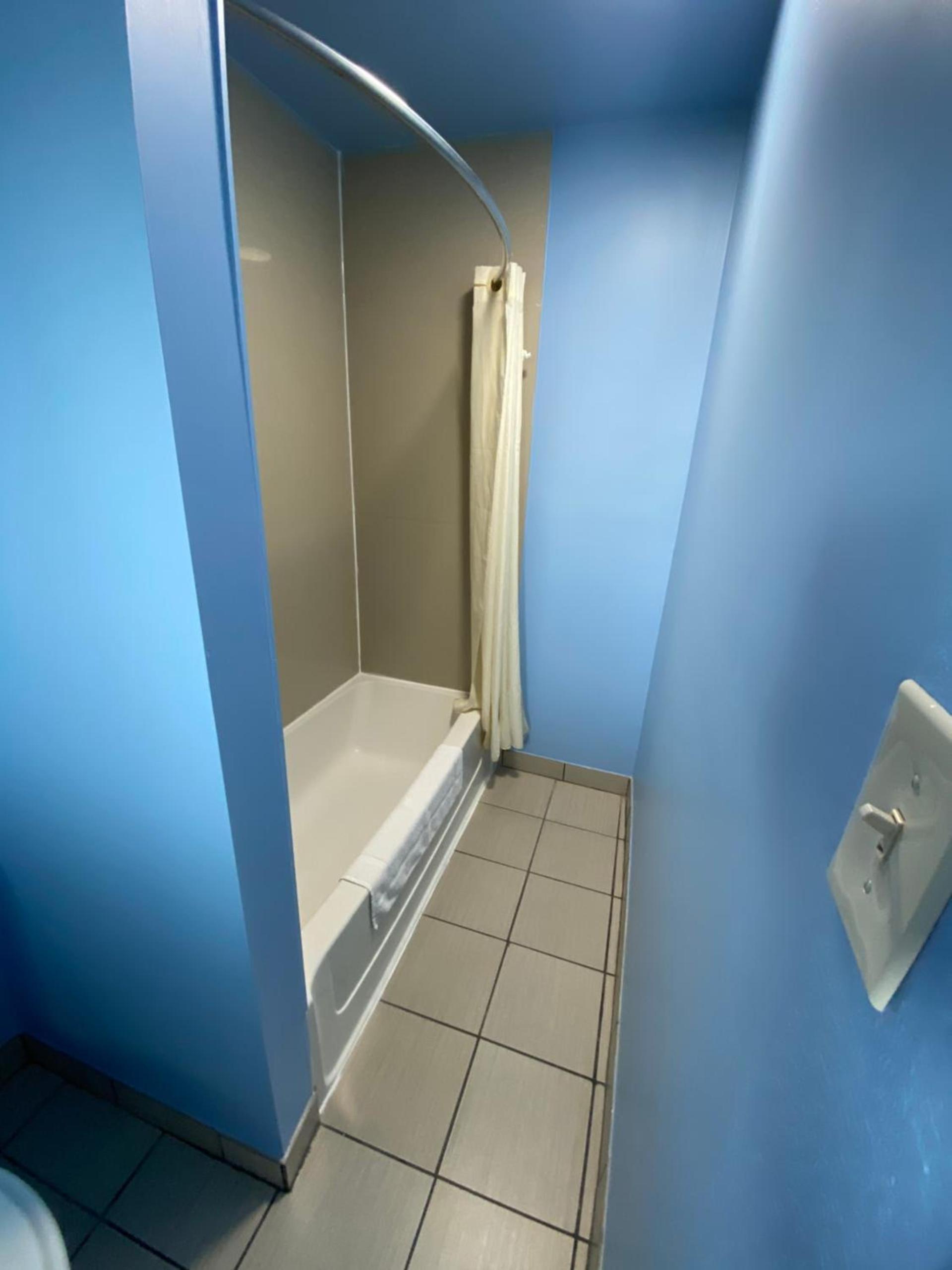Red Carpet Inn & Suites Wrightstown photo 46