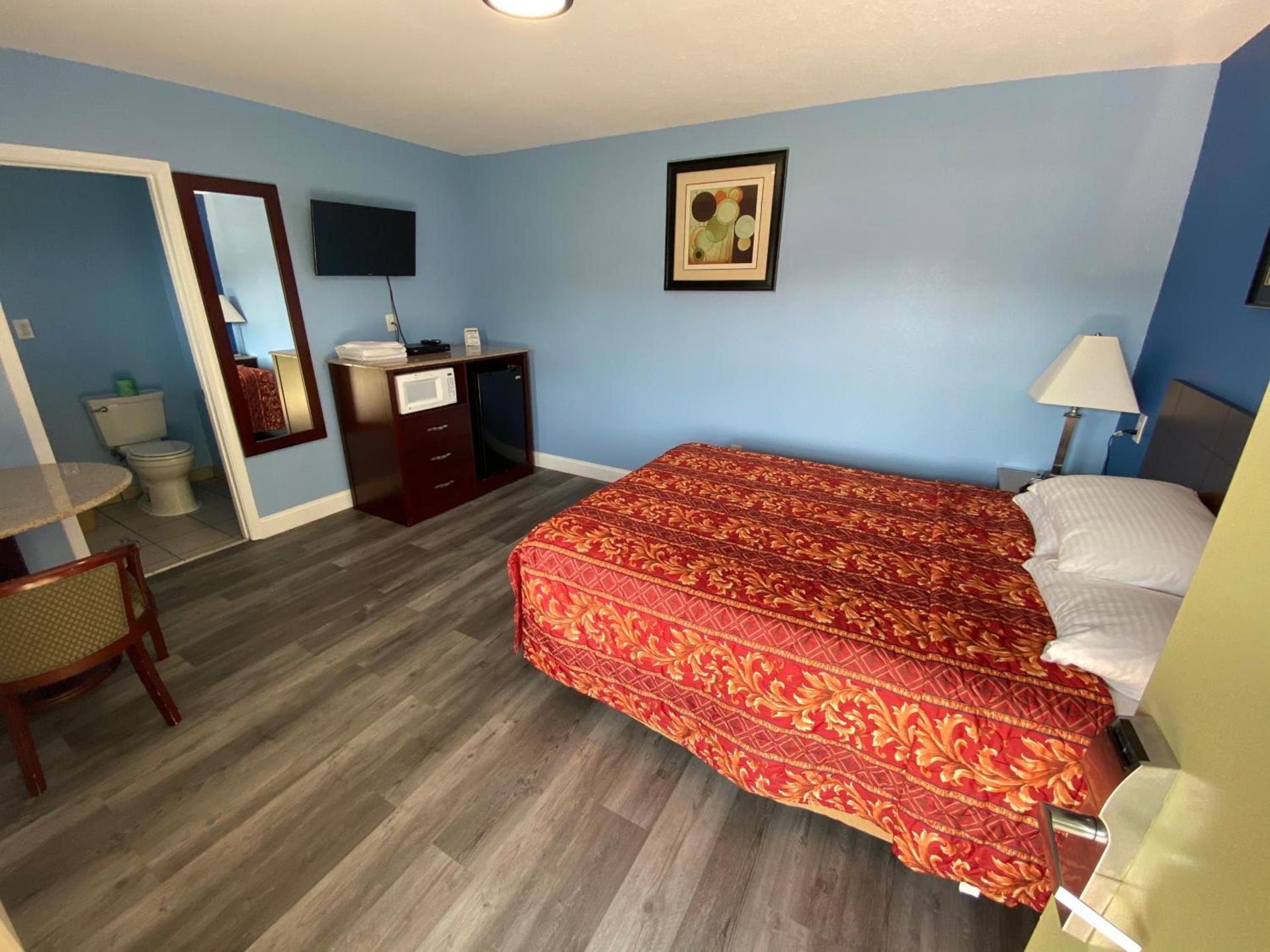 Red Carpet Inn & Suites Wrightstown photo 43