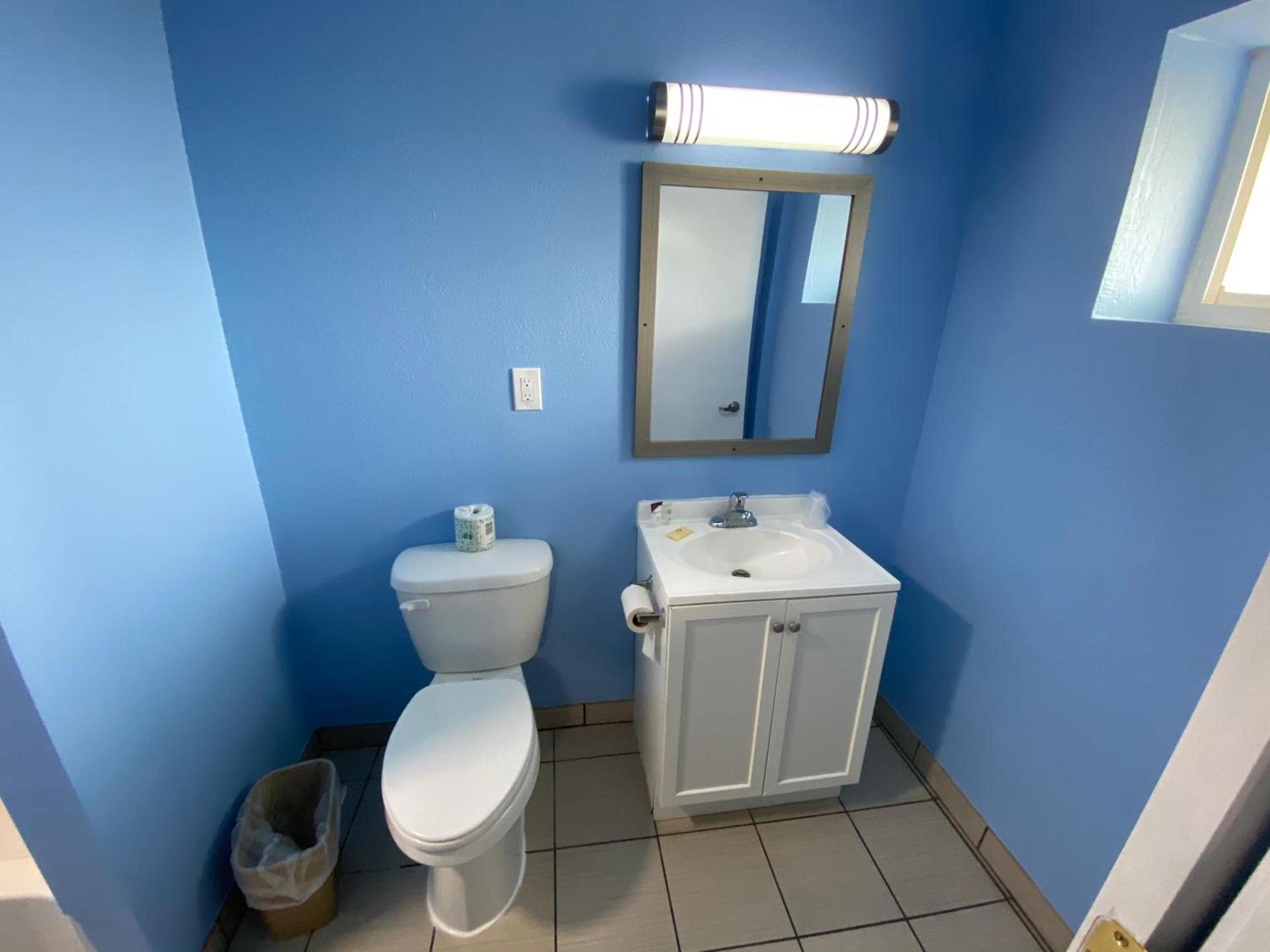 Red Carpet Inn & Suites Wrightstown photo 41