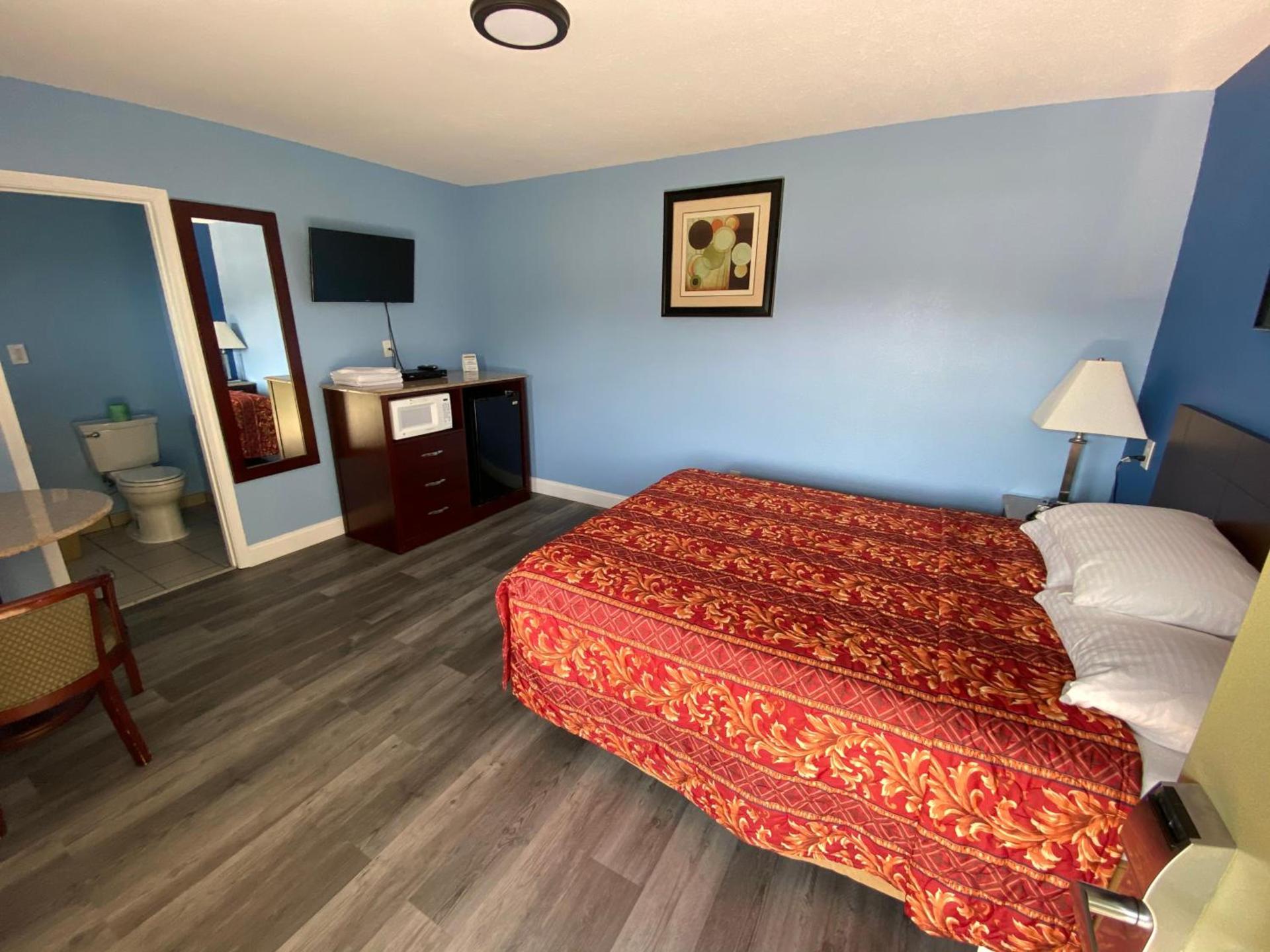 Red Carpet Inn & Suites Wrightstown photo 23