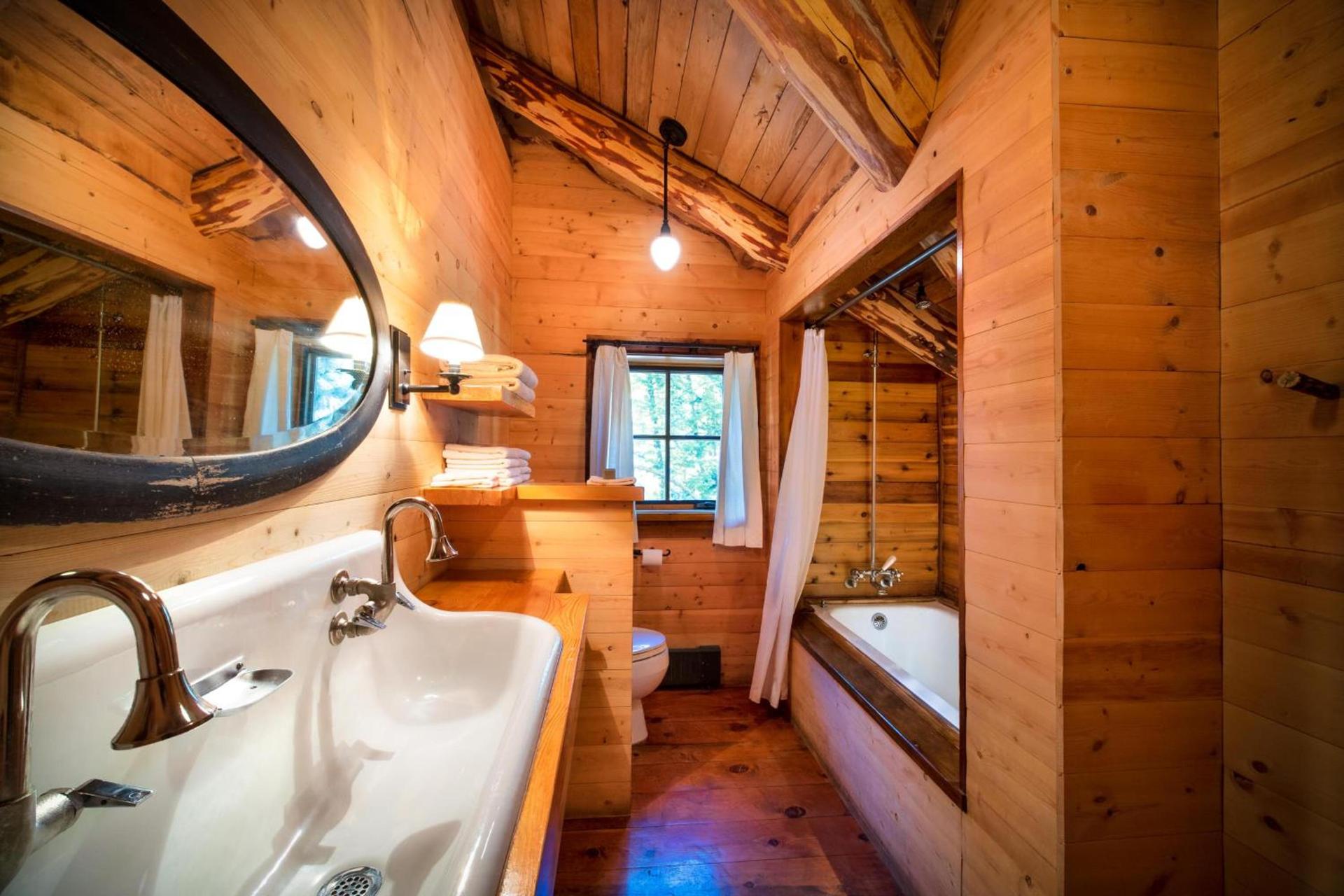 Corkins Lodge photo 22
