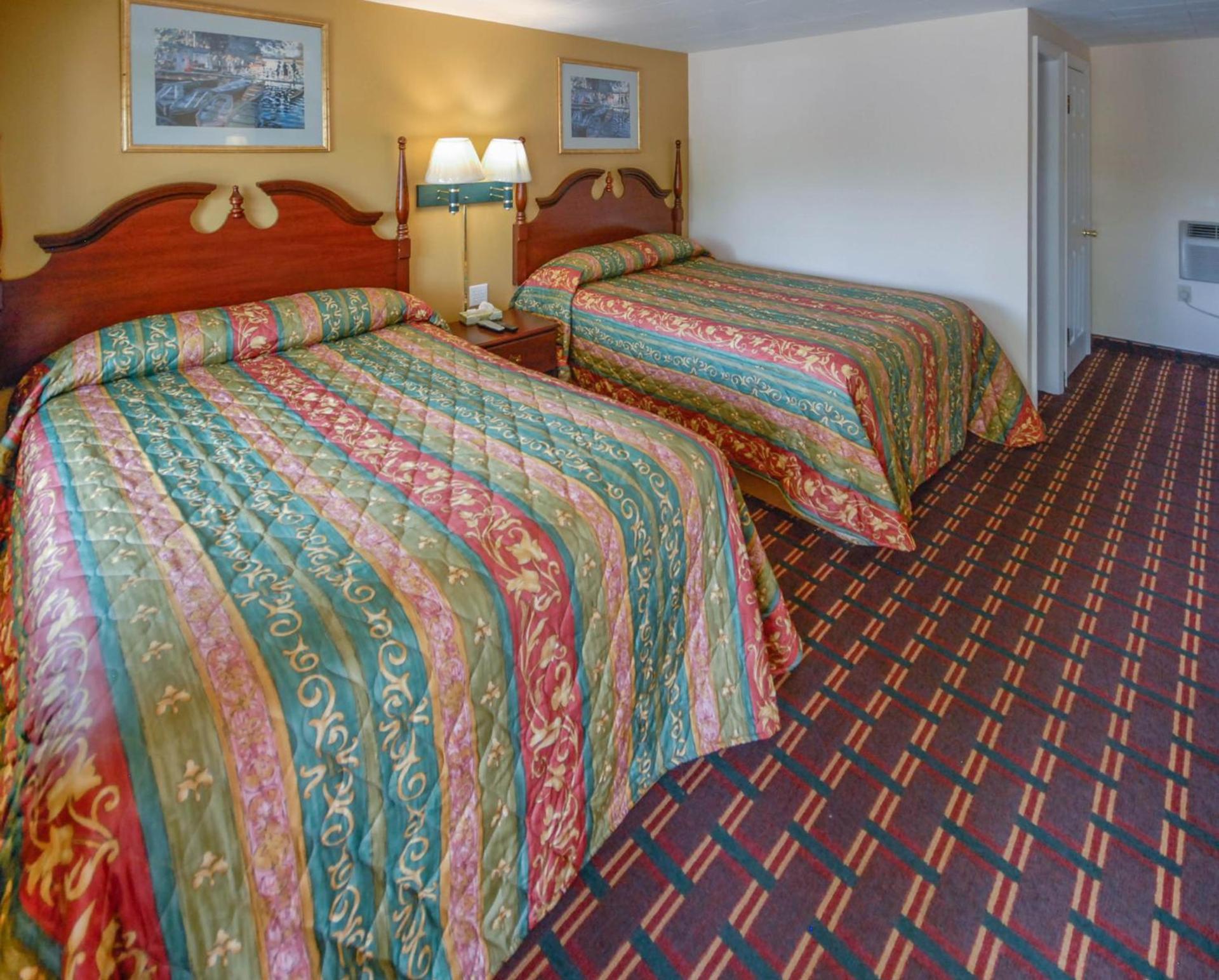 Budget Inn Watkins Glen photo 13