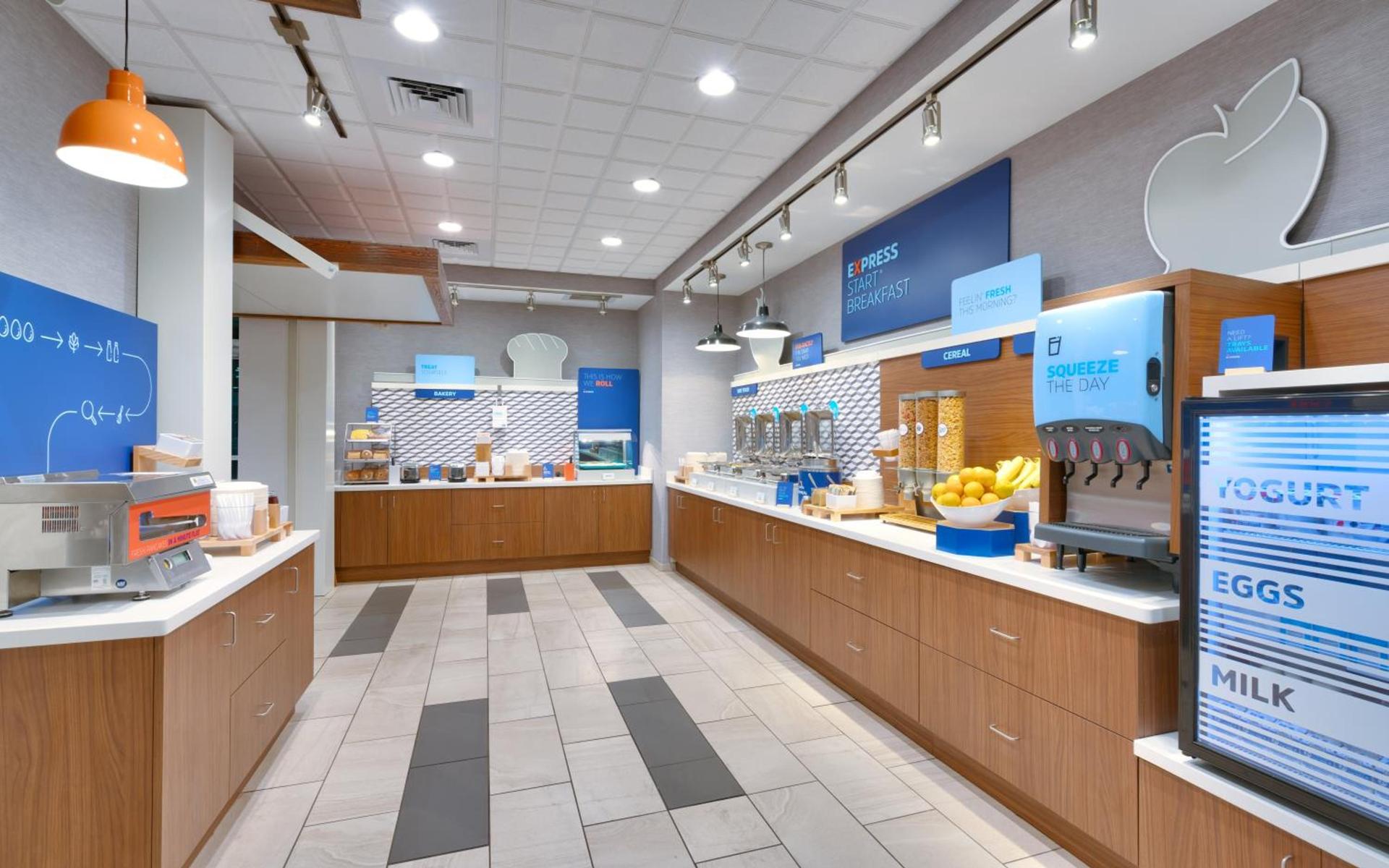 Holiday Inn Express & Suites - Gainesville I-75 by IHG photo 9