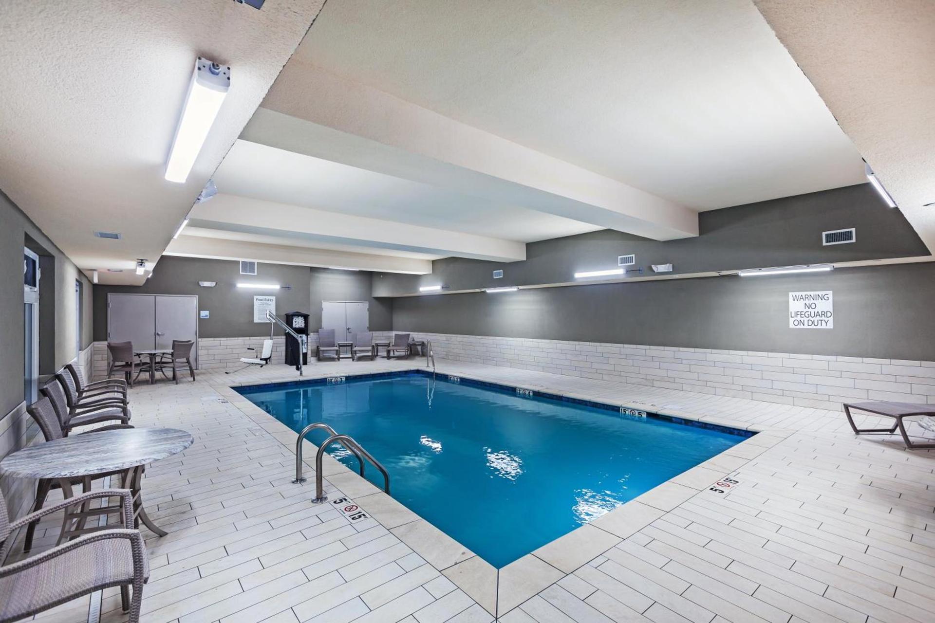 Holiday Inn Express & Suites - Coffeyville by IHG photo 32