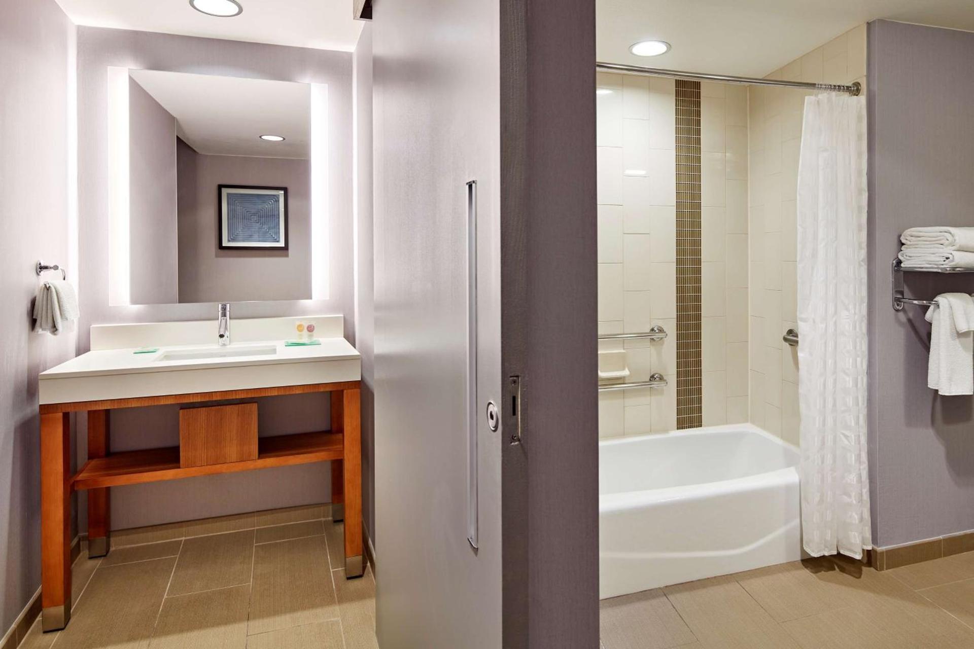 Hyatt Place Los Angeles / LAX / El Segundo photo 13
