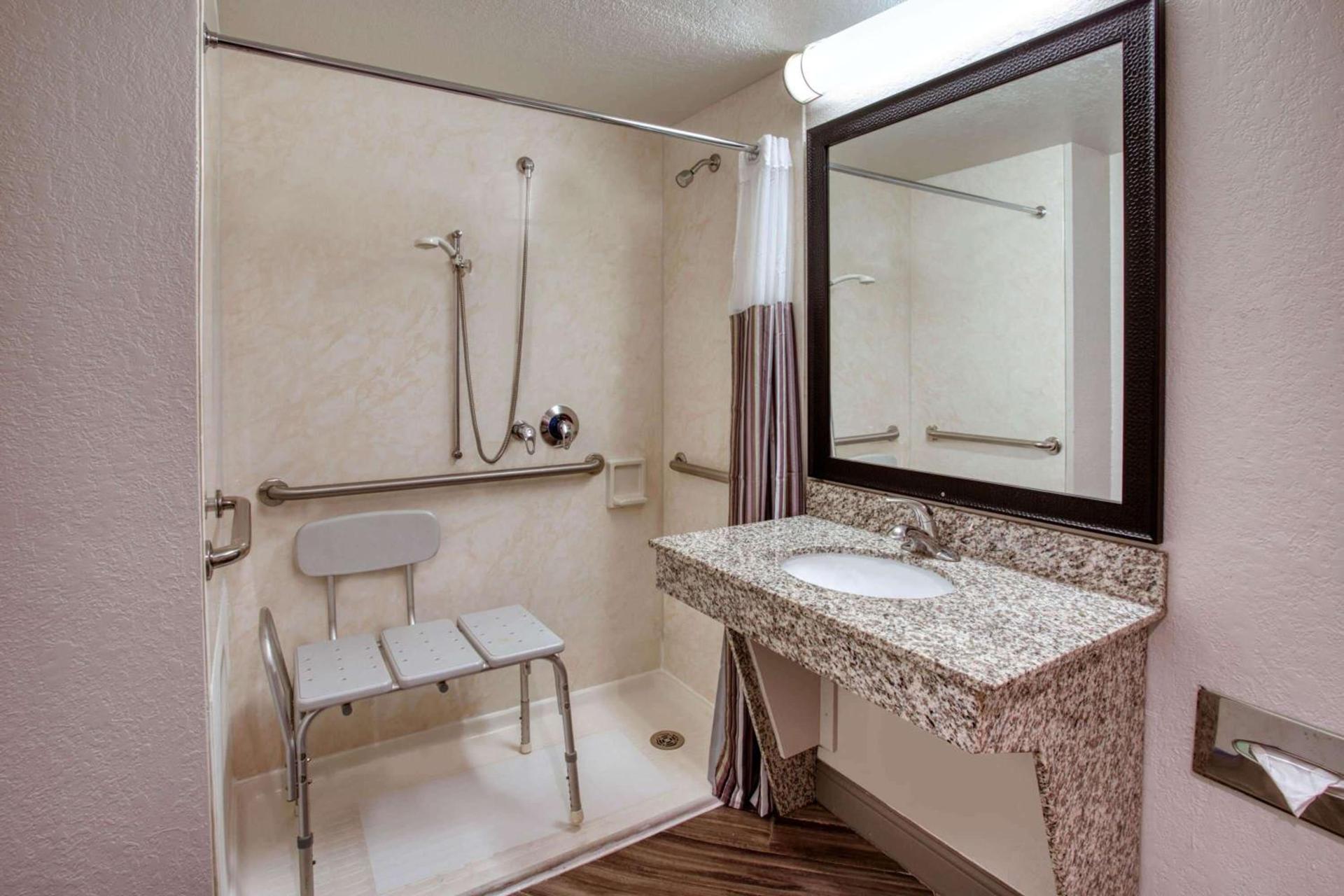 Bloom Hotel photo 66